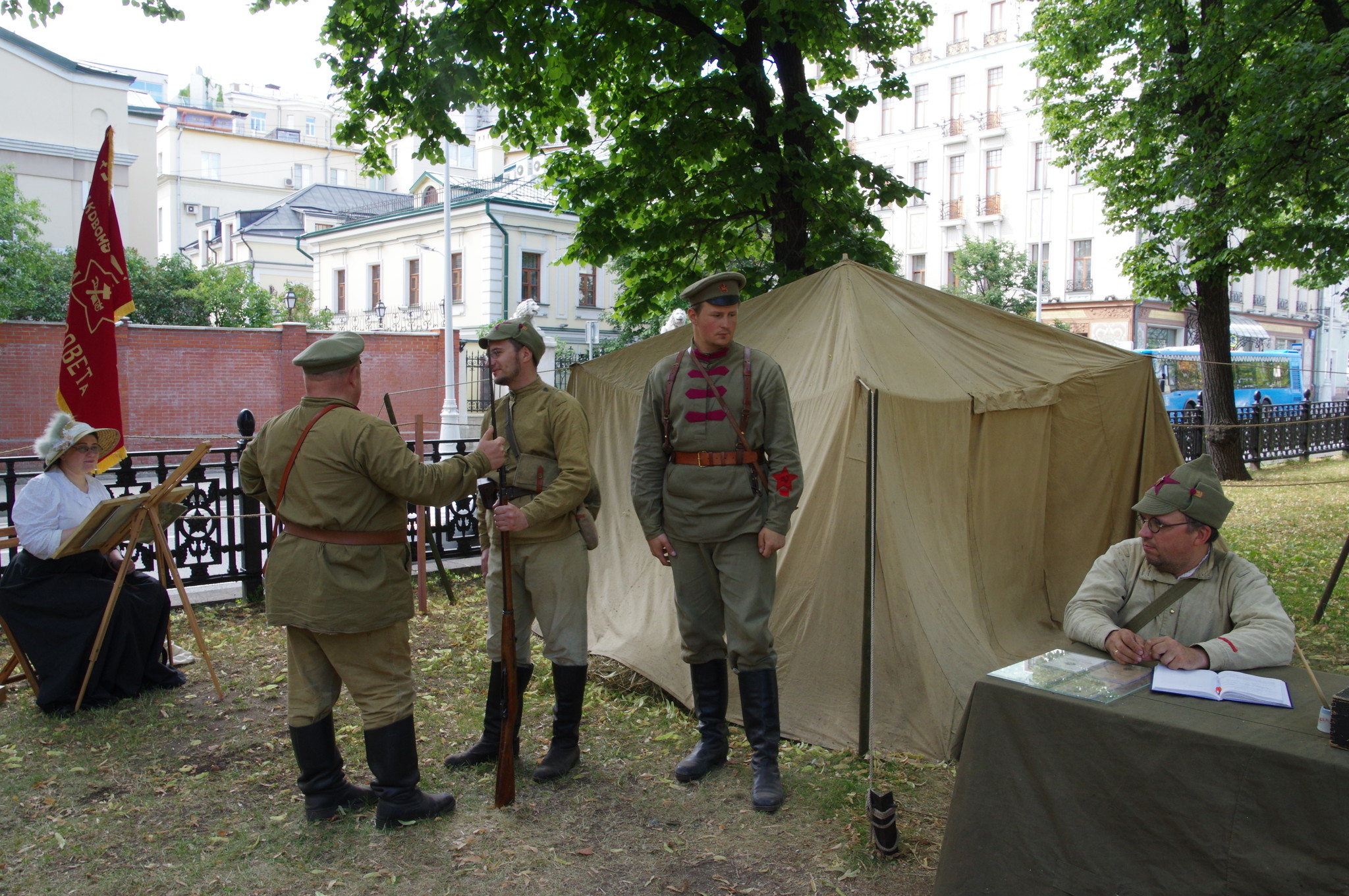 Фестиваль исторических реконструкторов на Гоголевском бульваре