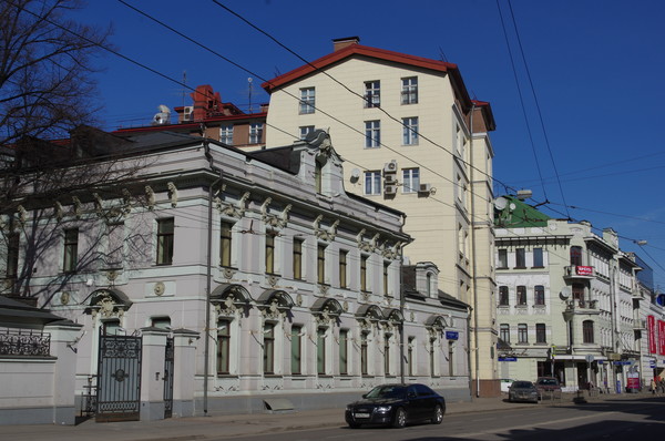 Особняк Лыжина - Е.Е. Карташова (улица Остоженка, дом 24)