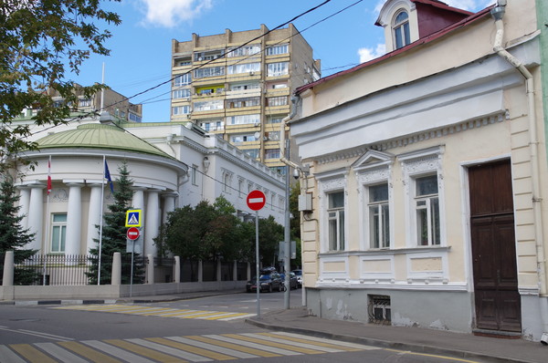Южный флигель городской усадьбы (Староконюшенный переулок, дом 2, корпус 1)