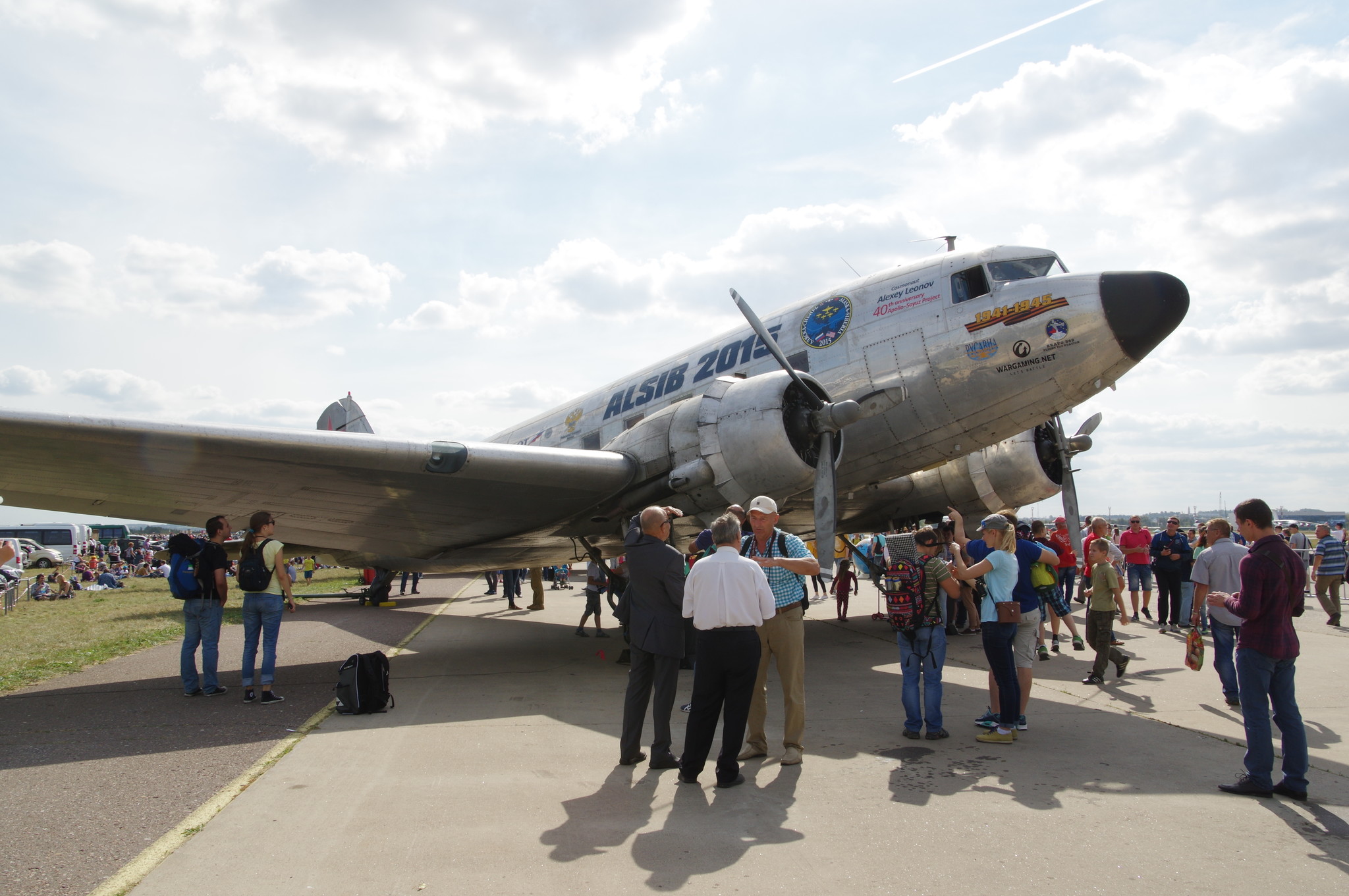 Два самолёта Douglas С-47, выполнявшие перелёт по маршруту «Аляска-Сибирь-2015» представлены на Международном авиационно-космическом салоне МАКС-2015