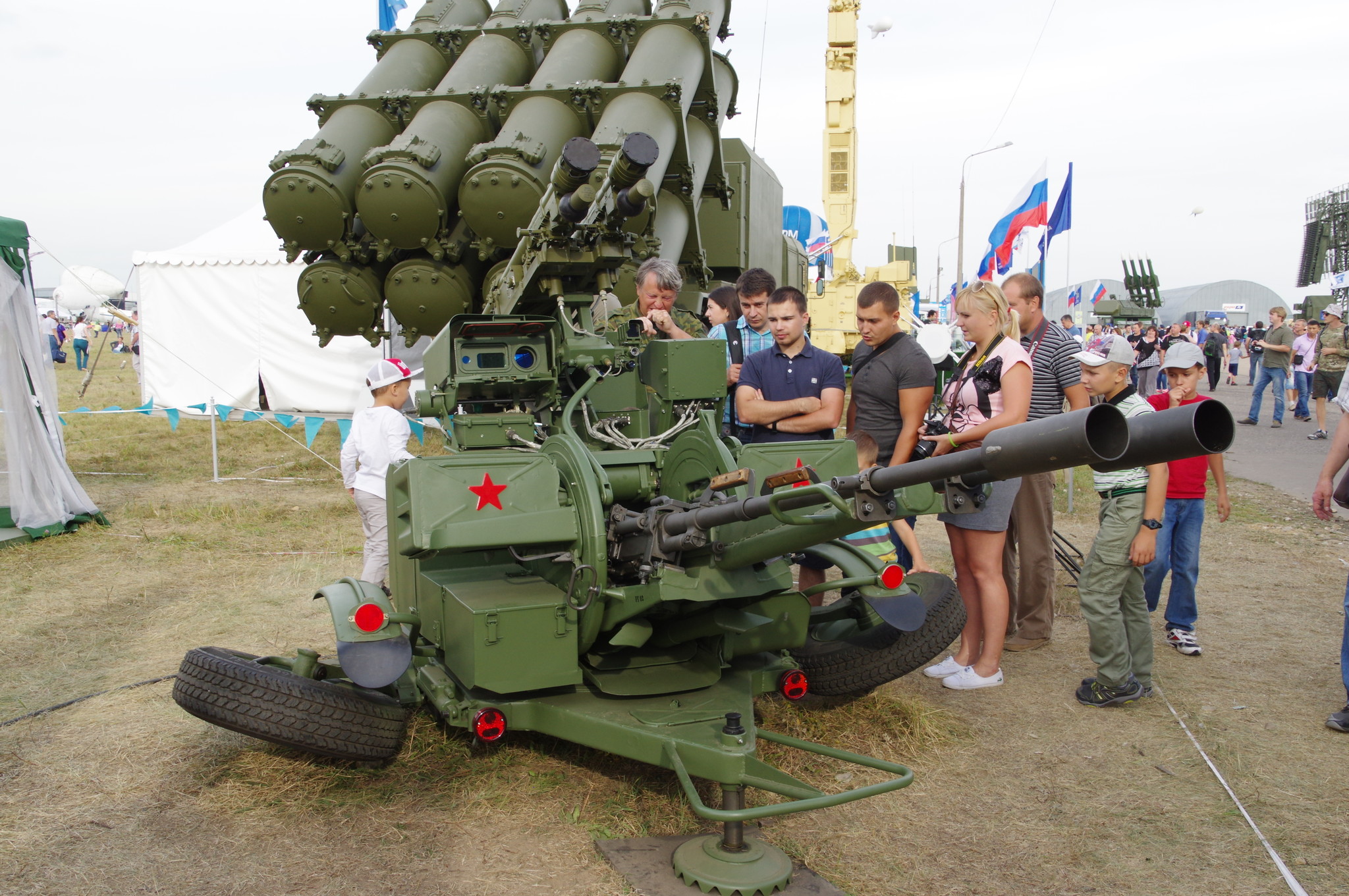 Зенитная ракетно-пушечная установка ЗУ-23/30М1-3 в боевом положении