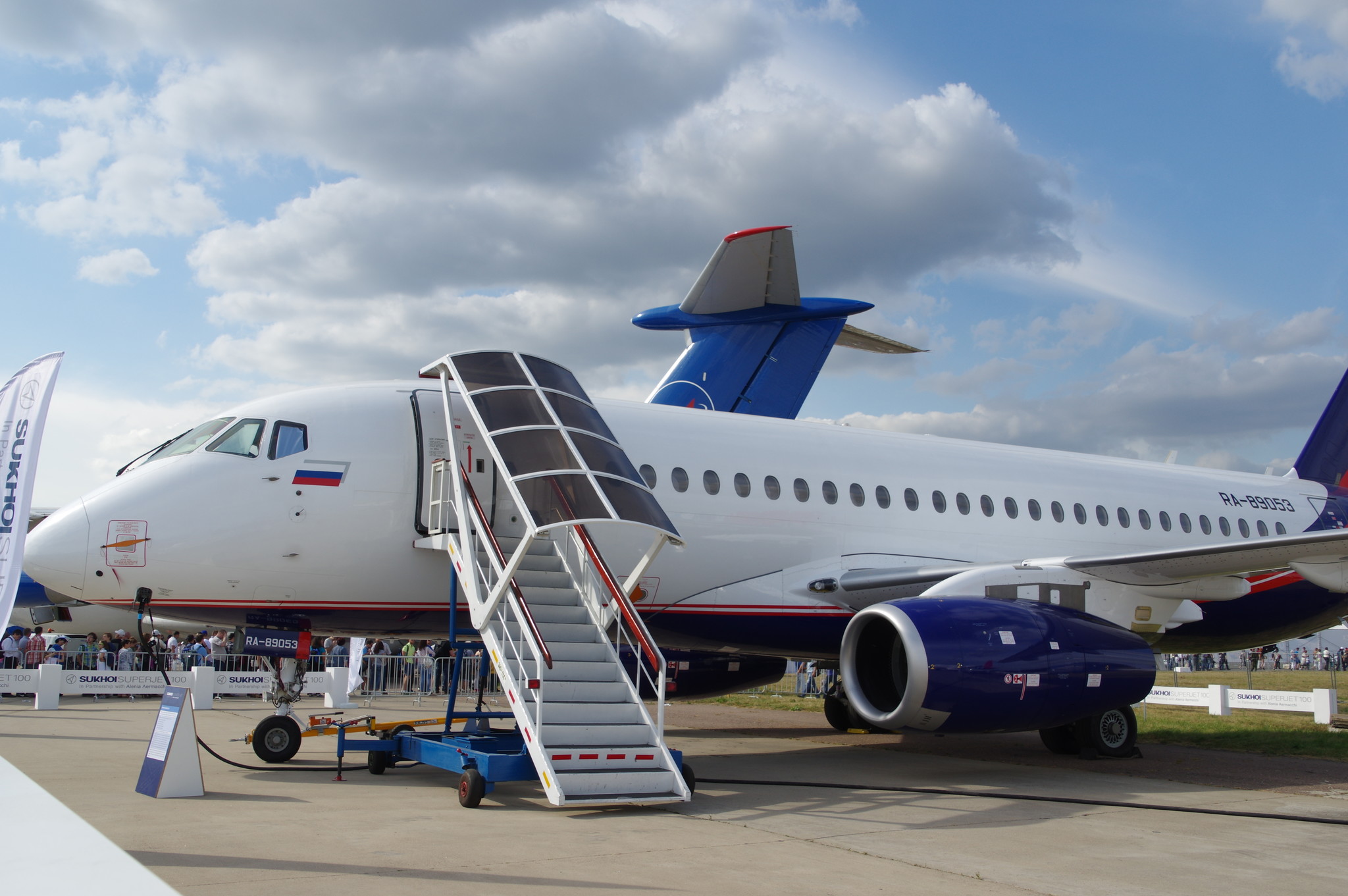 Ближнемагистральный пассажирский самолёт Sukhoi Superjet 100