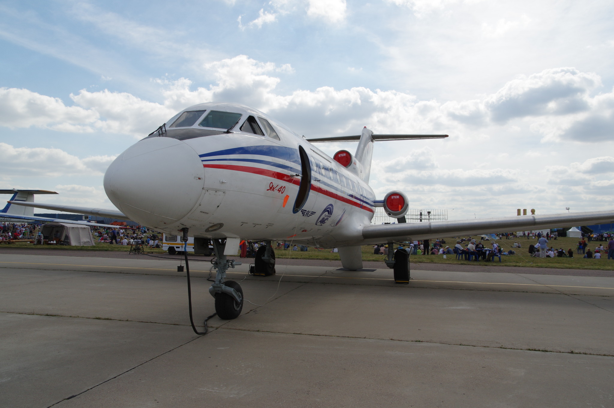 Летающая лаборатория на базе самолёта Як-40 (RA-87938)