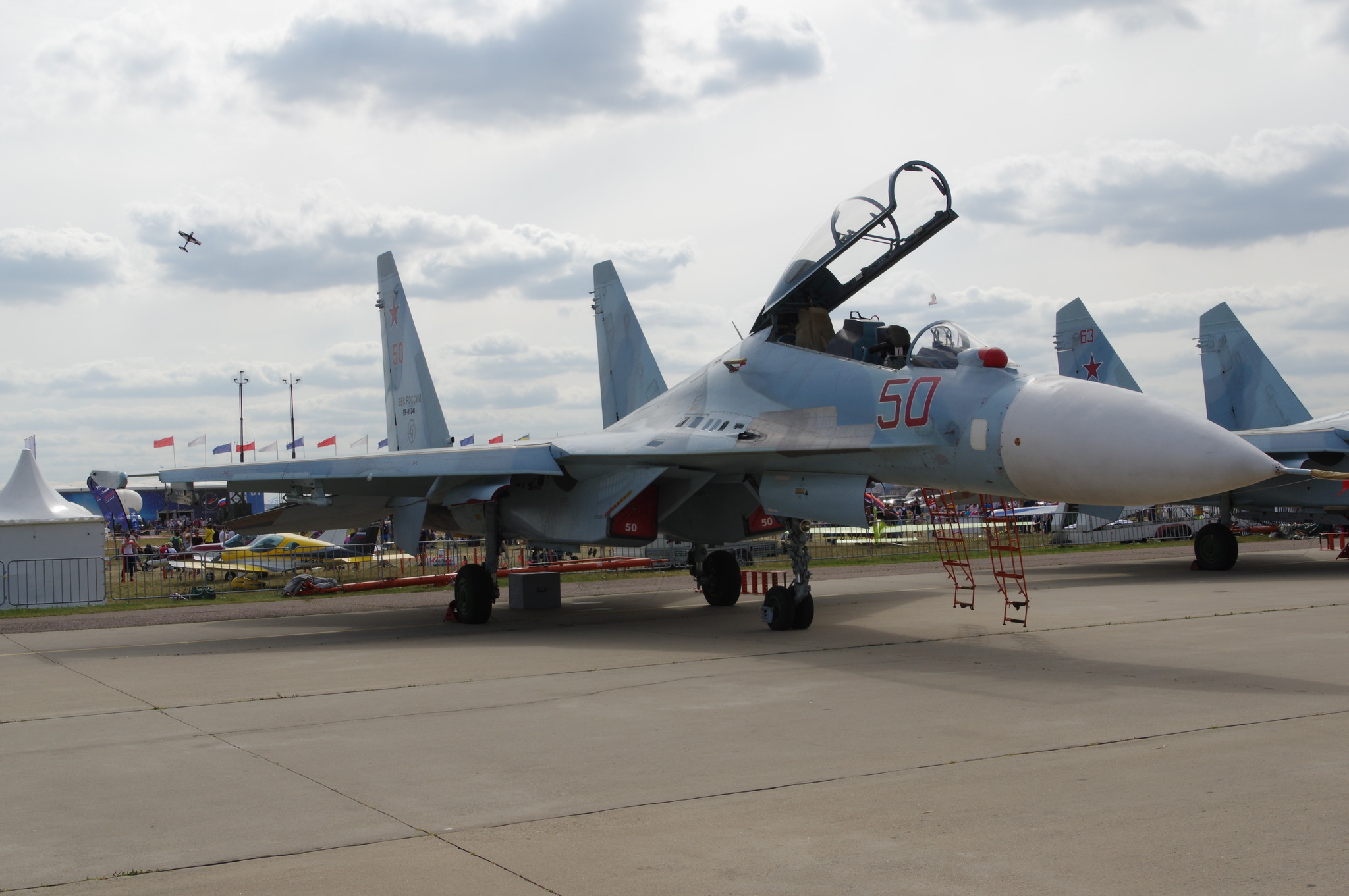 Двухместный истребитель Су-30М2