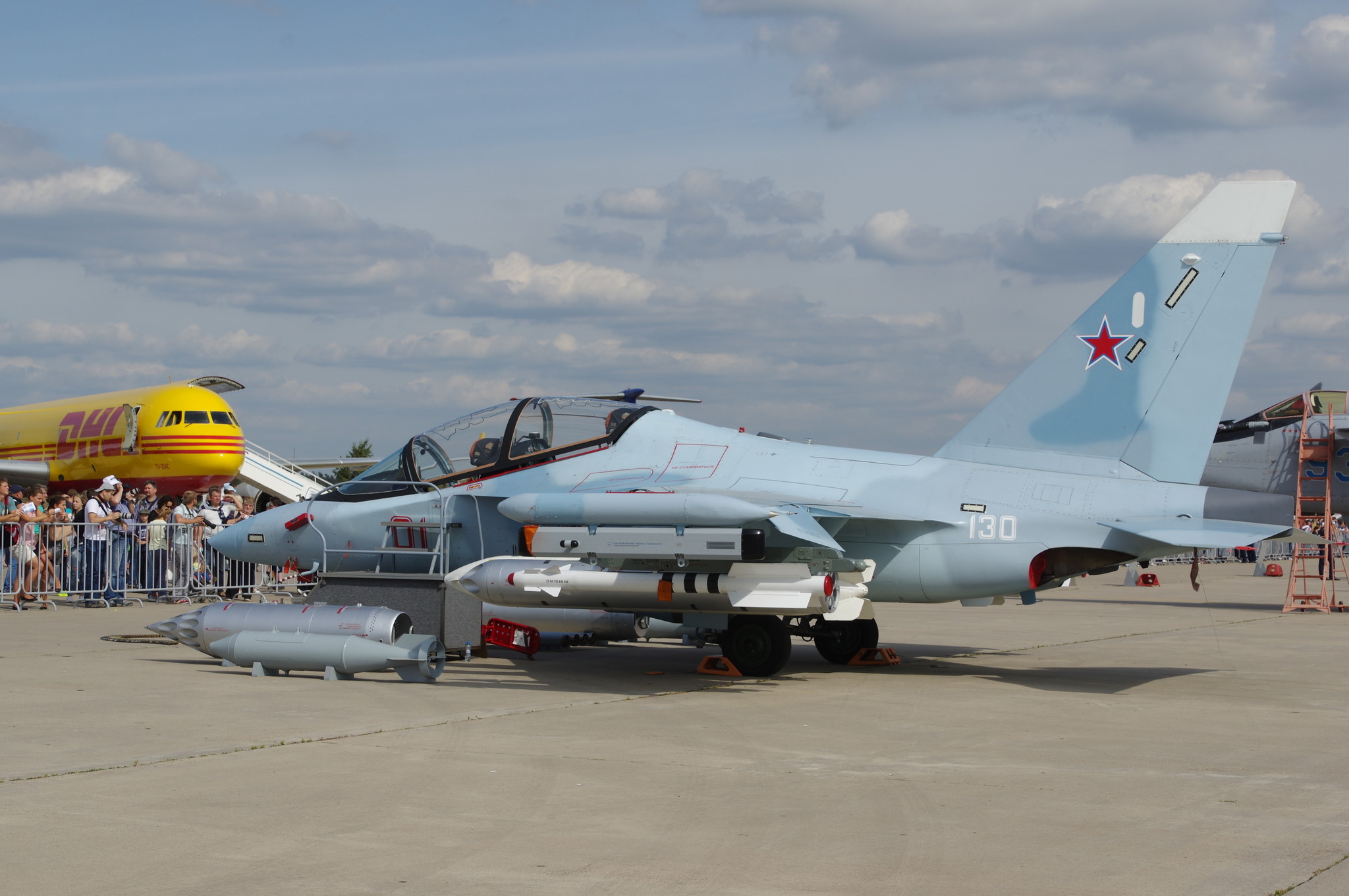 Учебно-боевой самолёт Як-130