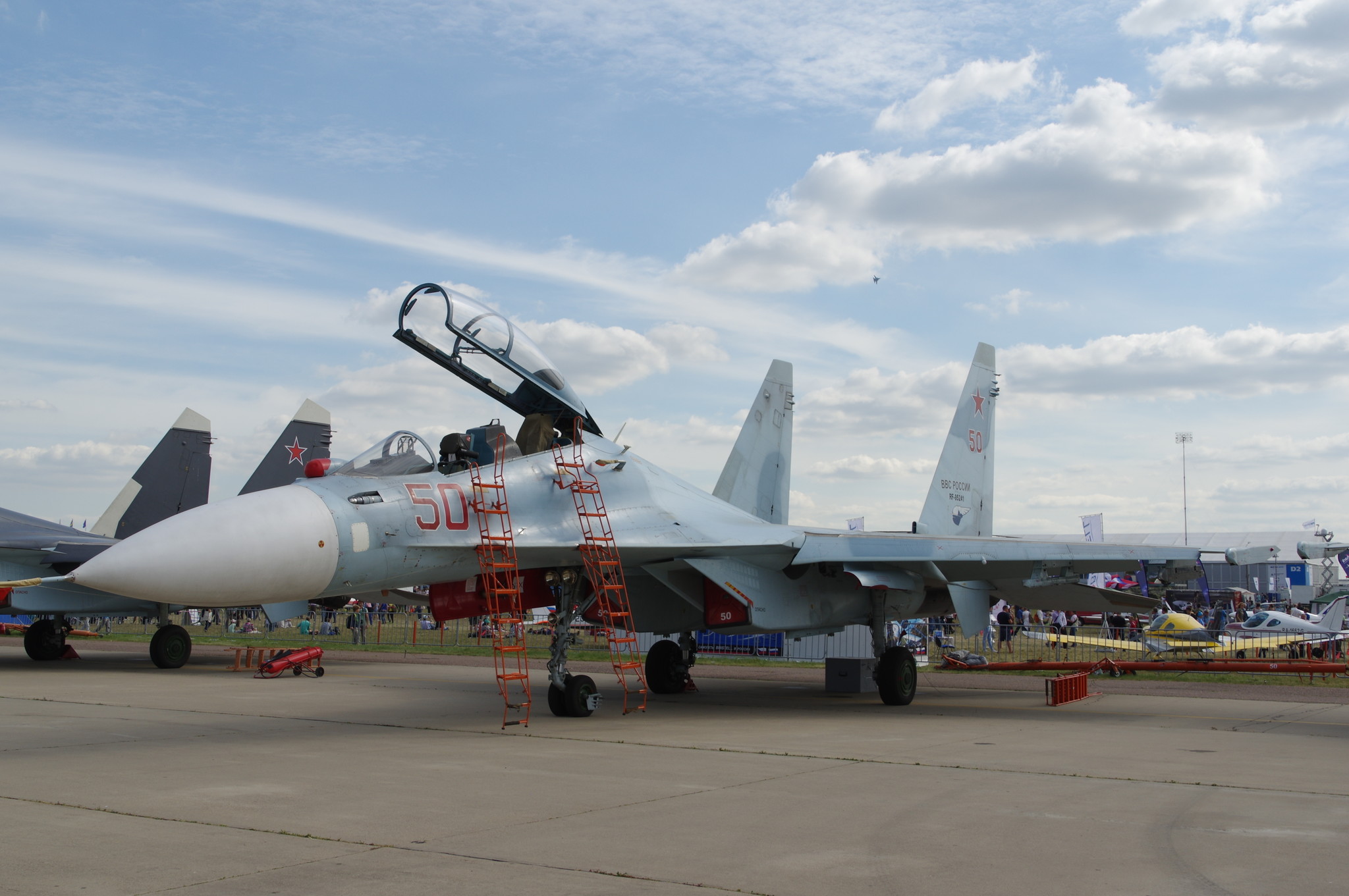 Истребитель Су-30М2