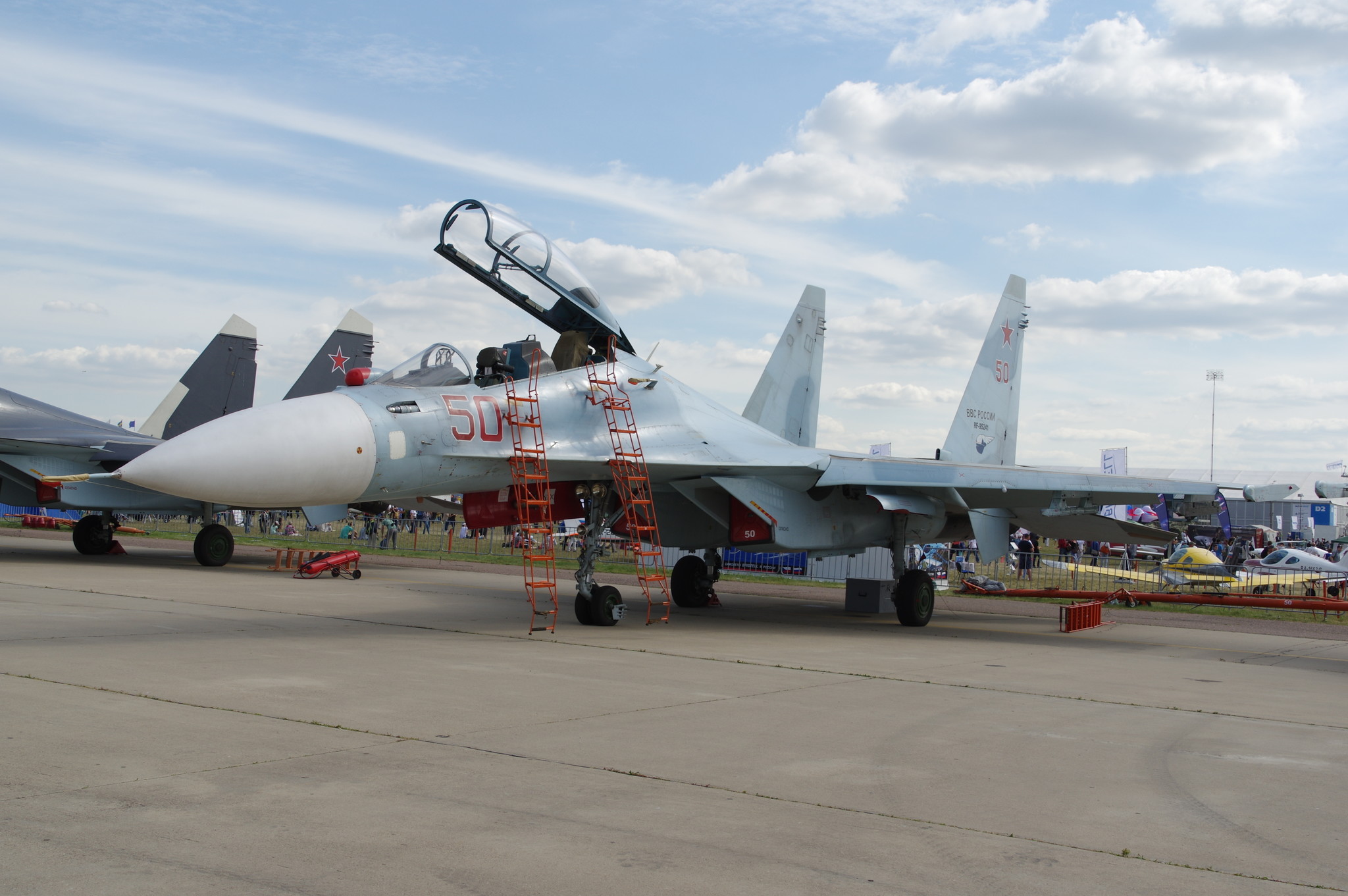 Истребитель Су-30М2