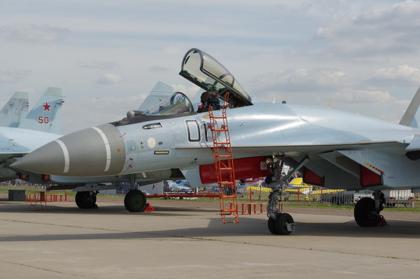 Многоцелевой сверхманевренный истребитель Су-35С