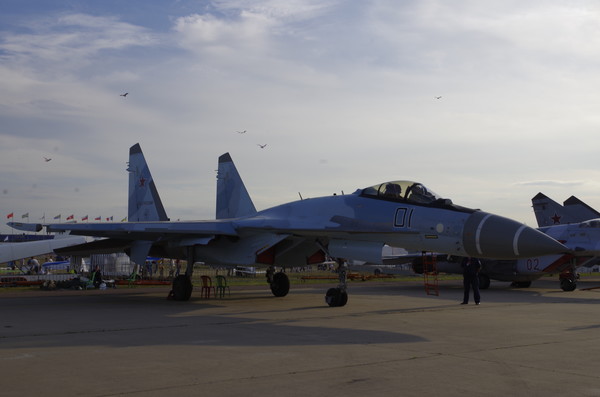 Многоцелевой сверхманевренный истребитель Су-35С
