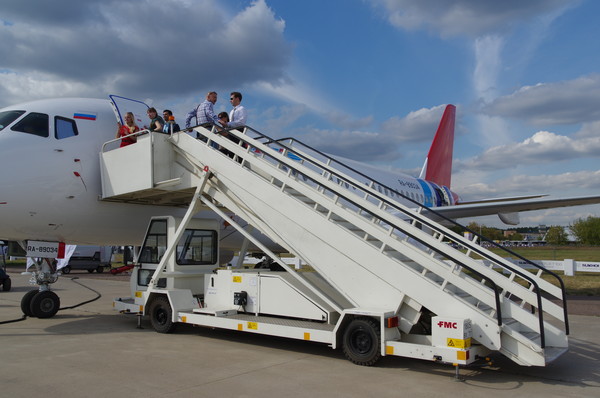 Sukhoi Superjet 100 регистрационный номер RA-89034