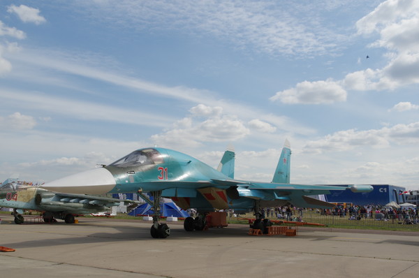 Фронтовой бомбардировщик Су-34