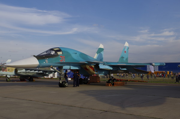 Фронтовой бомбардировщик Су-34