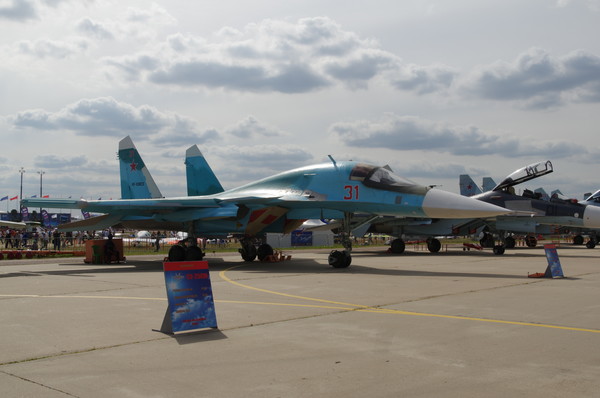 Фронтовой бомбардировщик Су-34