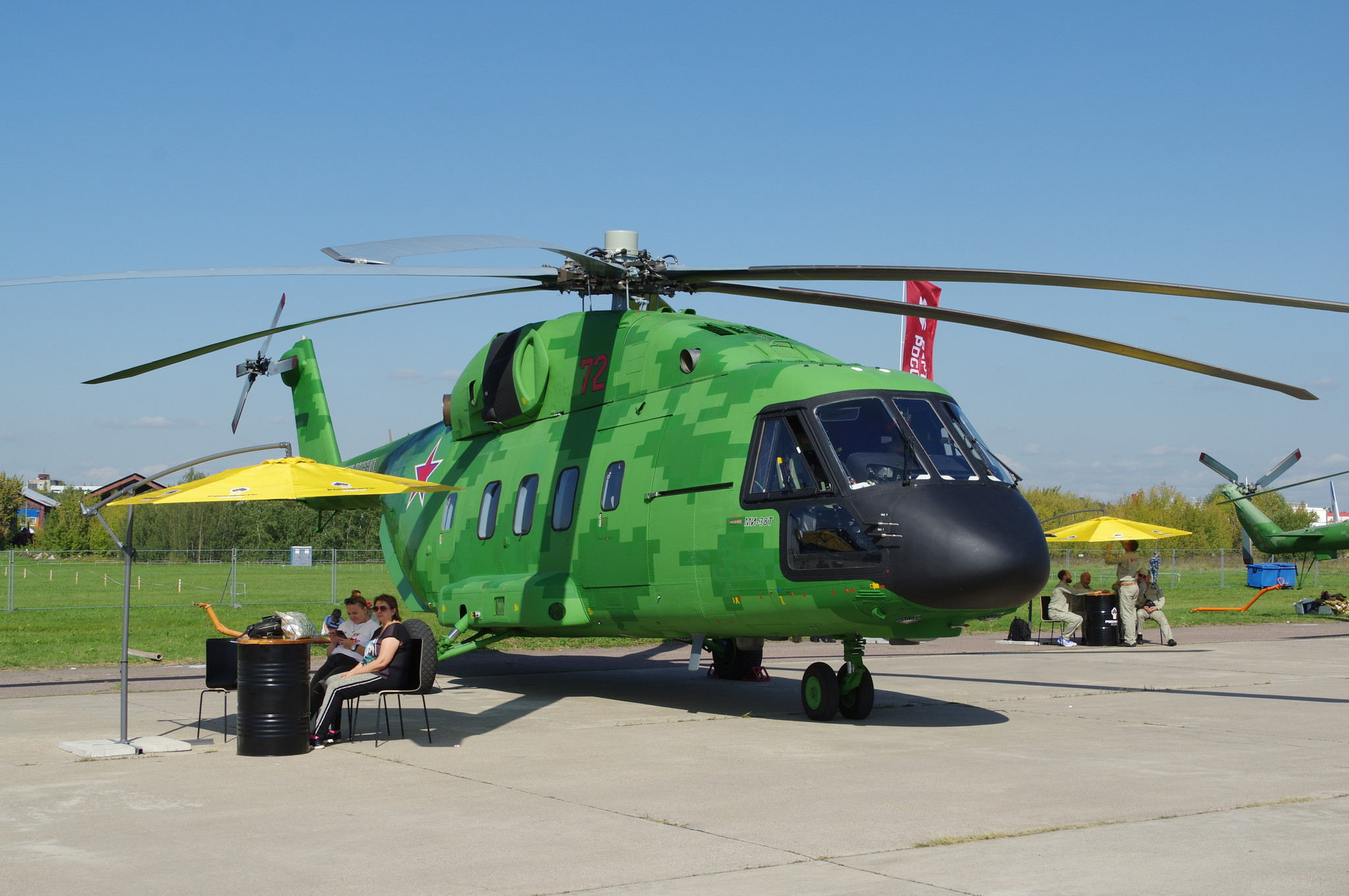Военно-транспортный вертолёт Ми-38Т