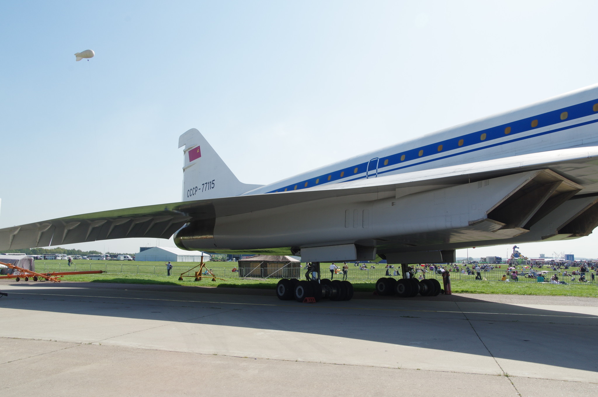 Сверхзвуковой пассажирский самолёт Ту-144