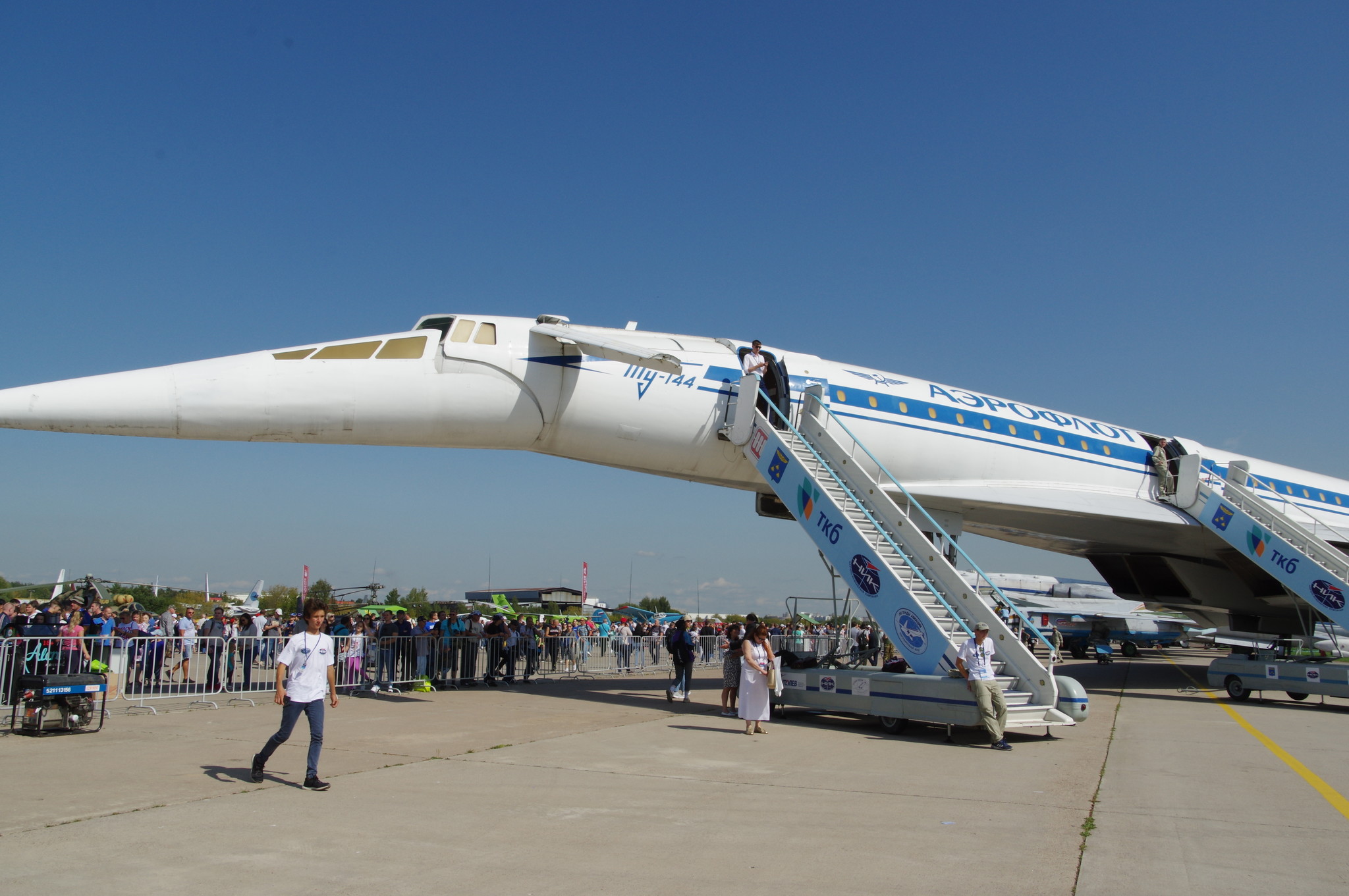Сверхзвуковой пассажирский самолёт Ту-144
