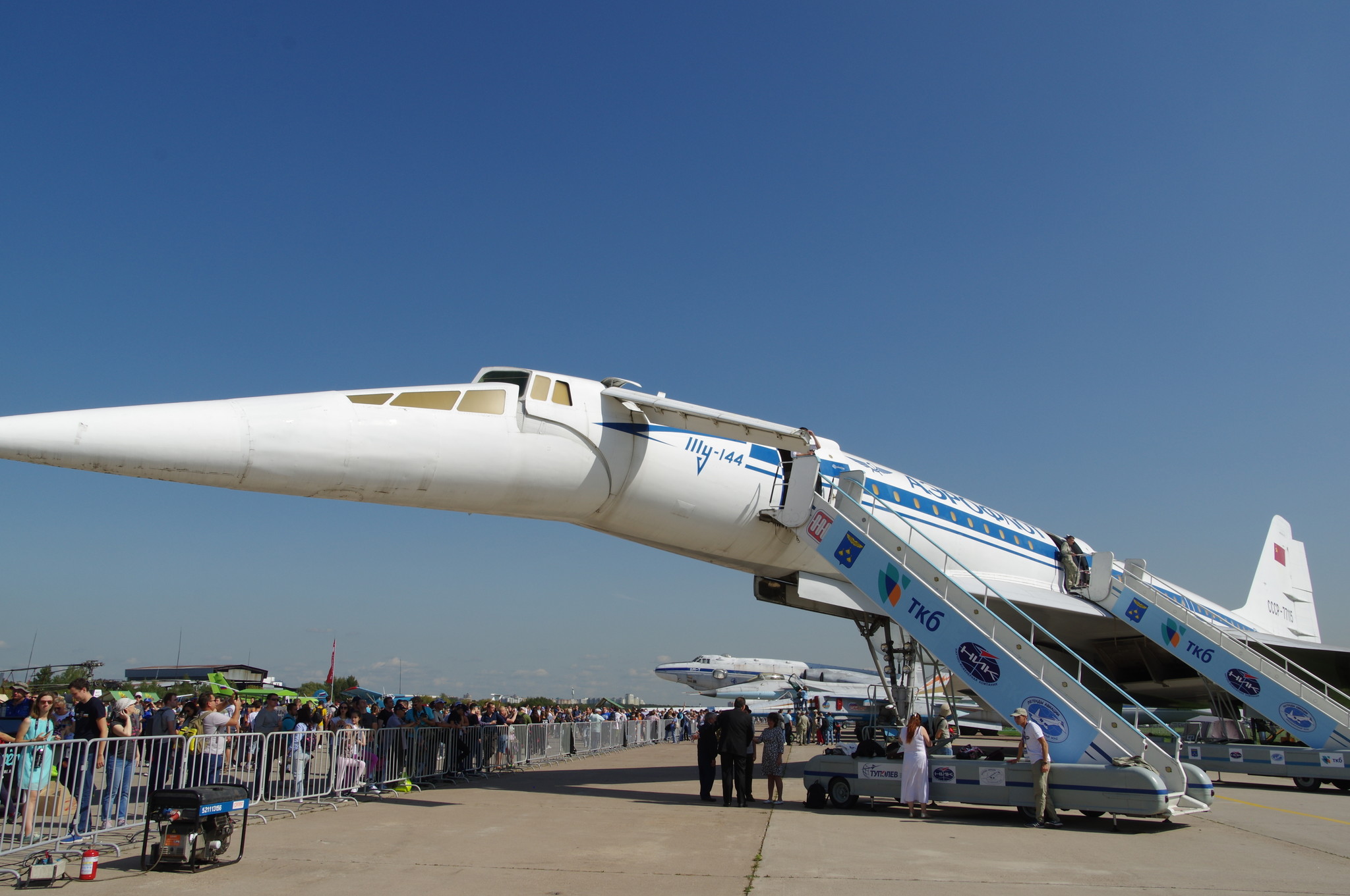 Сверхзвуковой пассажирский самолёт Ту-144