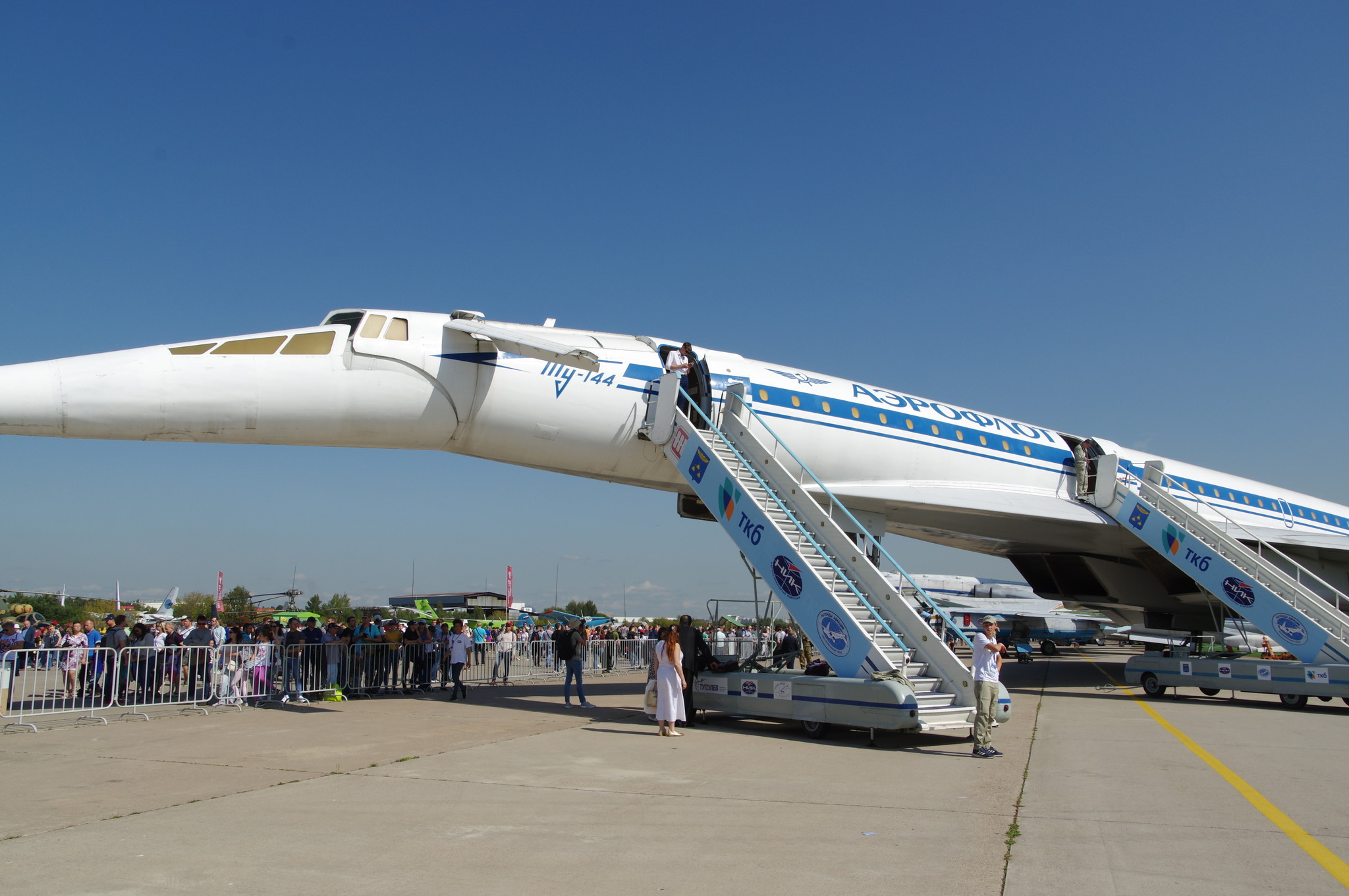 Сверхзвуковой пассажирский самолёт Ту-144