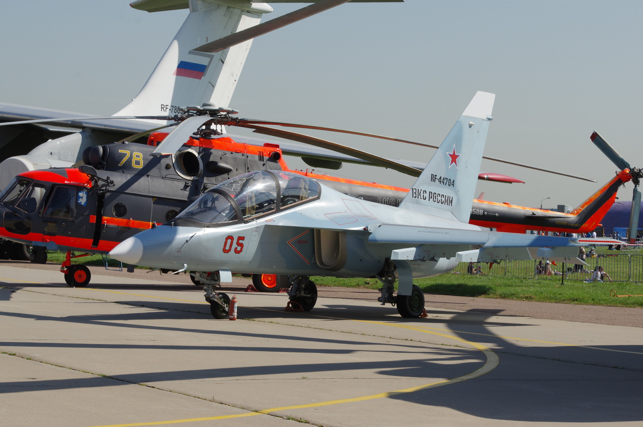 Учебно-боевой самолёт Як-130
