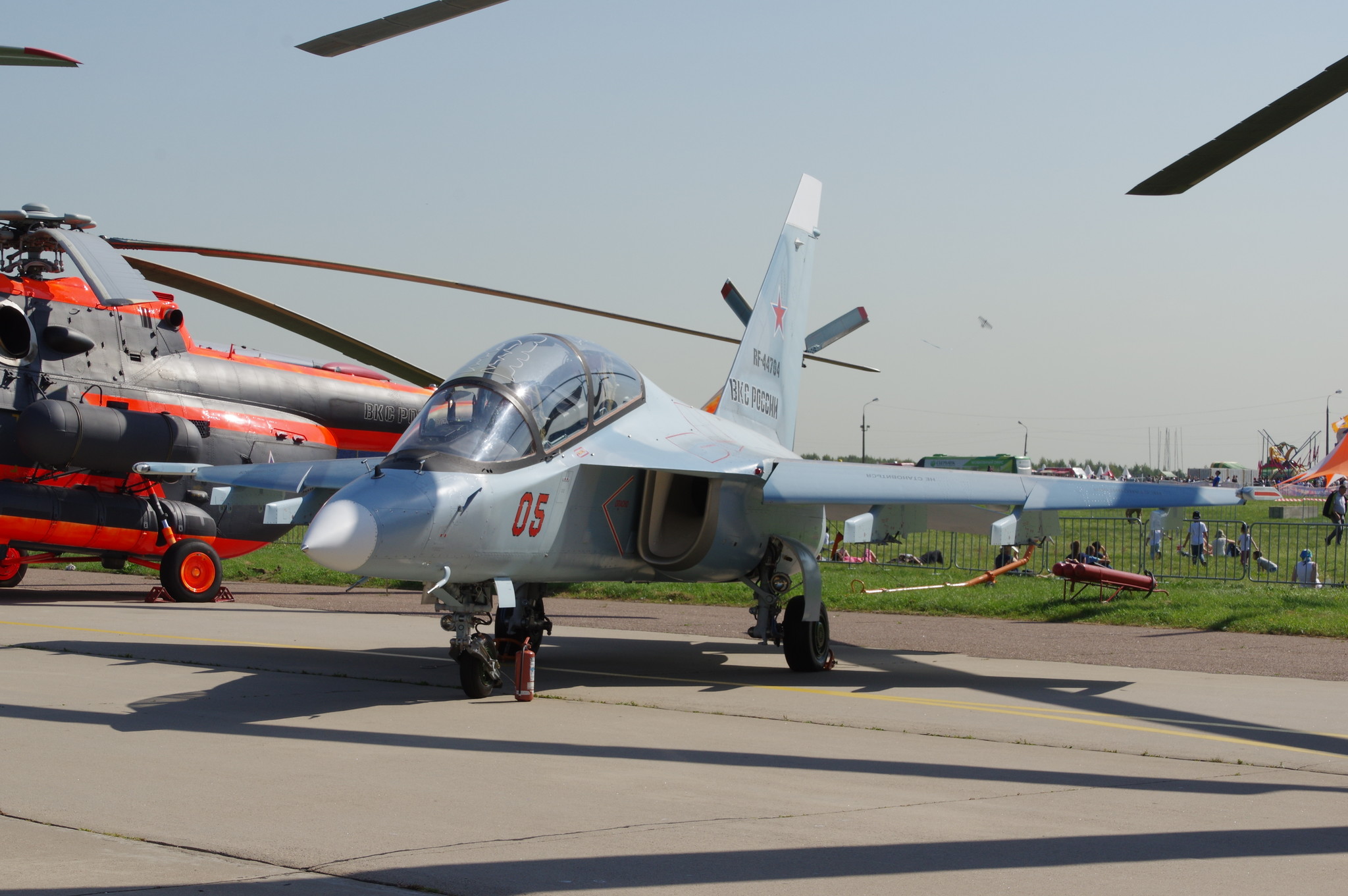 Учебно-боевой самолёт Як-130