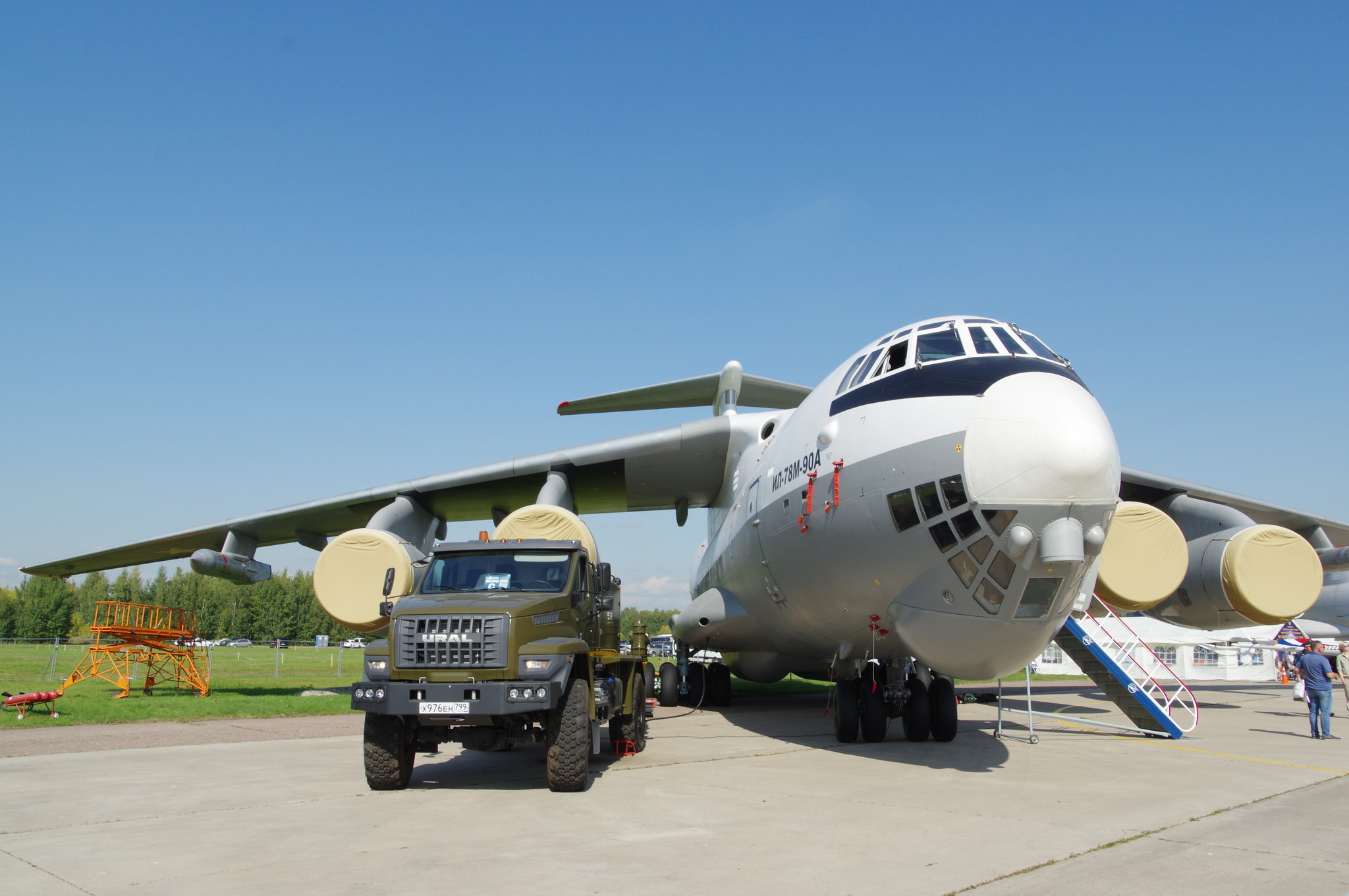 Самолёт-топливозаправщик Ил-78М-90А