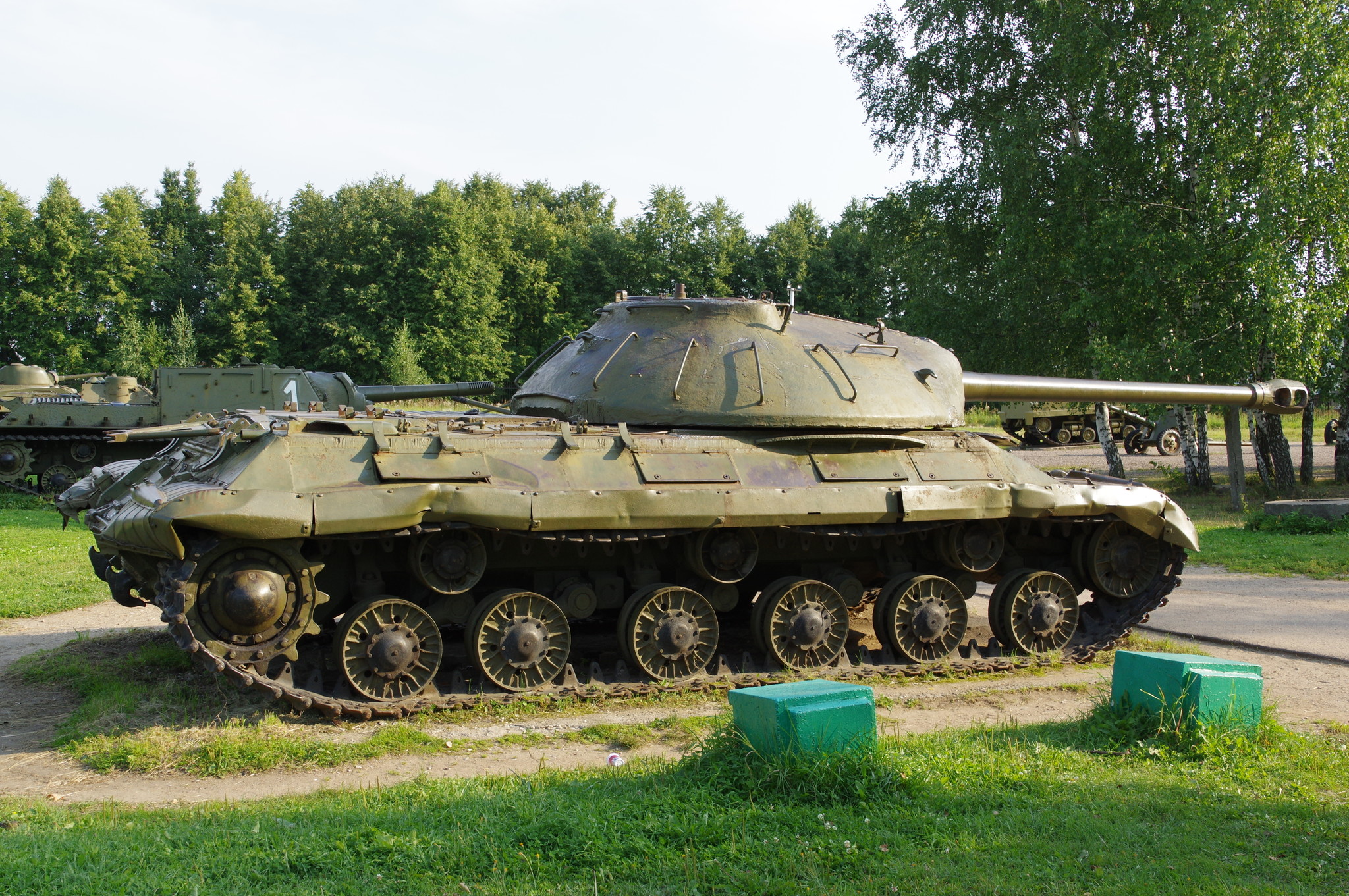 Тяжёлый танк ИС-3 (Ленино-Снегиревский военно-исторический музей)