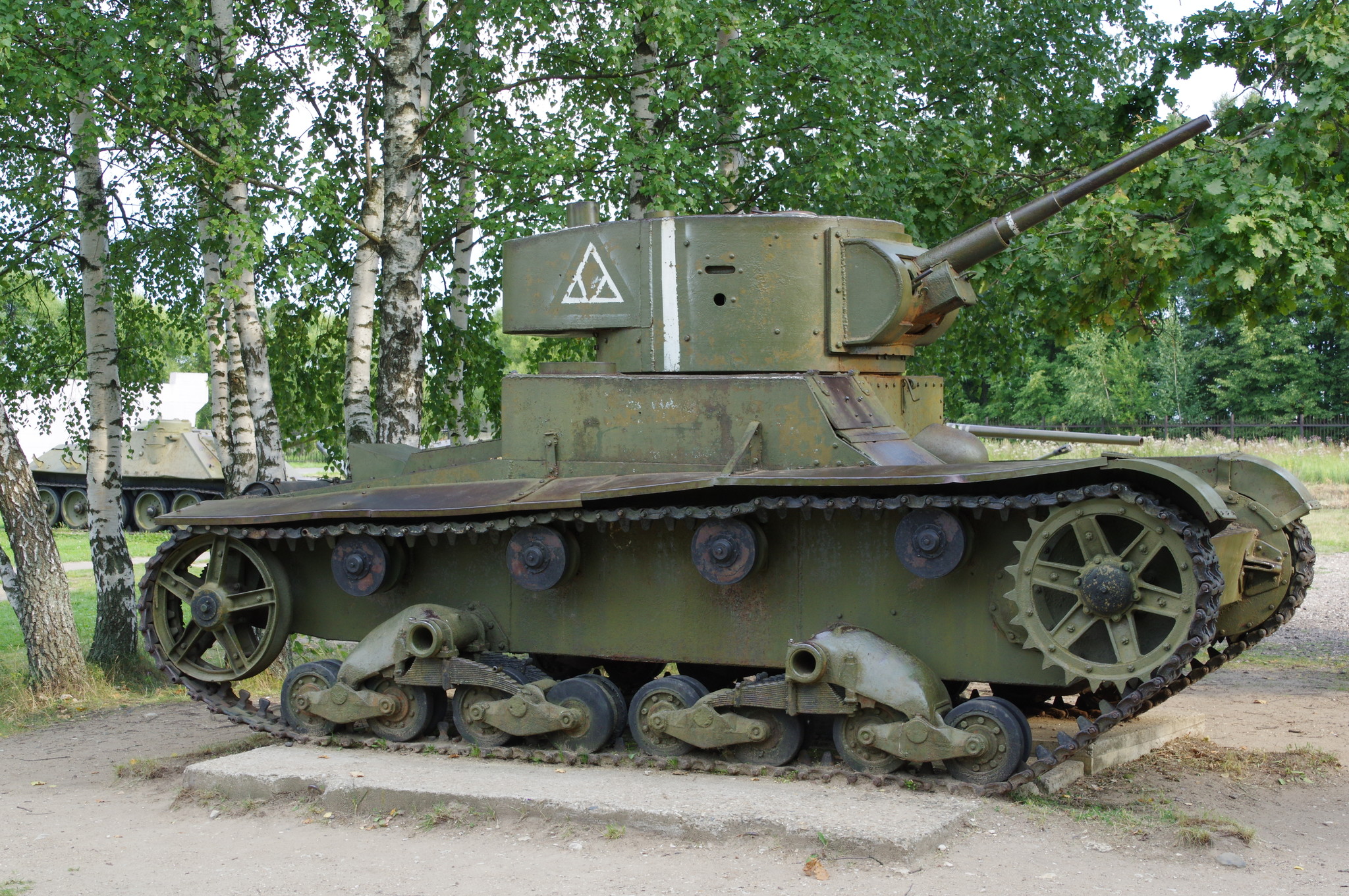 Лёгкий танк Т-26 образца 1933 года в экспозиции Ленино-Снегирёвского военно-исторического музея
