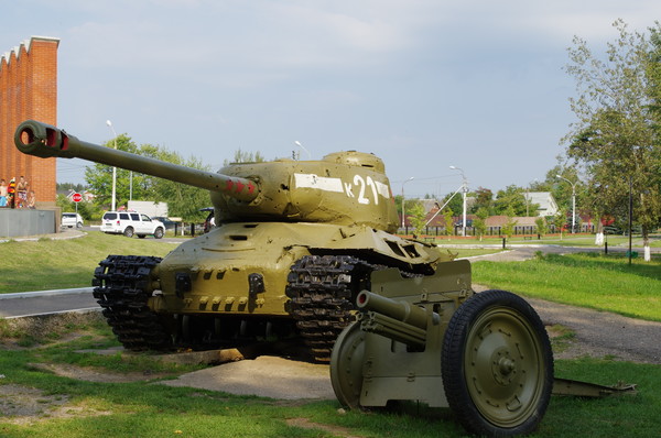 Тяжёлый танк ИС-2М