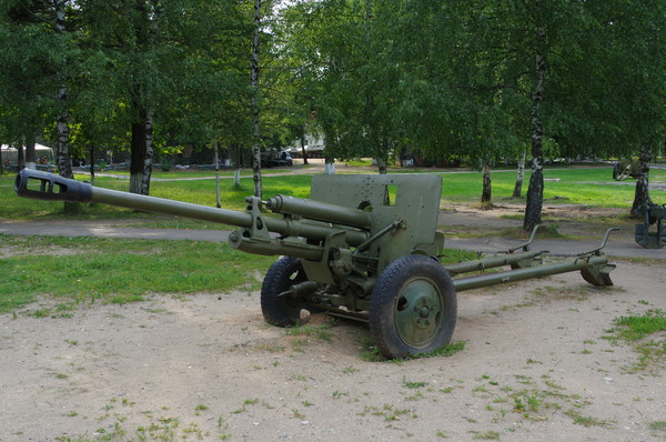 76-мм дивизионная противотанковая пушка ЗИС-3 (Ленино-Снегиревский военно-исторический музей)