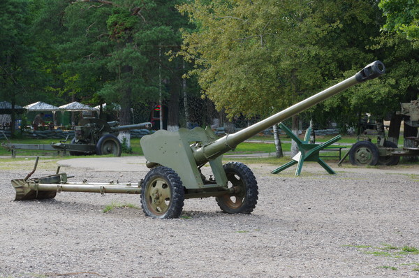 85-мм дивизионная пушка Д-44. Ленино-Снегирёвский военно-исторический музей