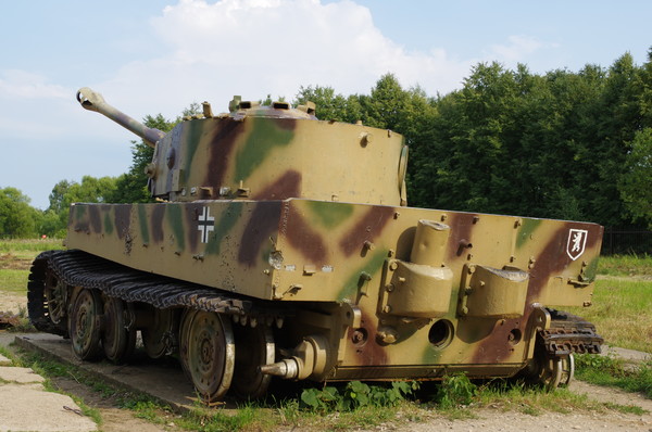 Тяжёлый танк Т-VI (Н1) «Тигр» 1942 г. (Ленино-Снегирёвский военно-исторический музей)