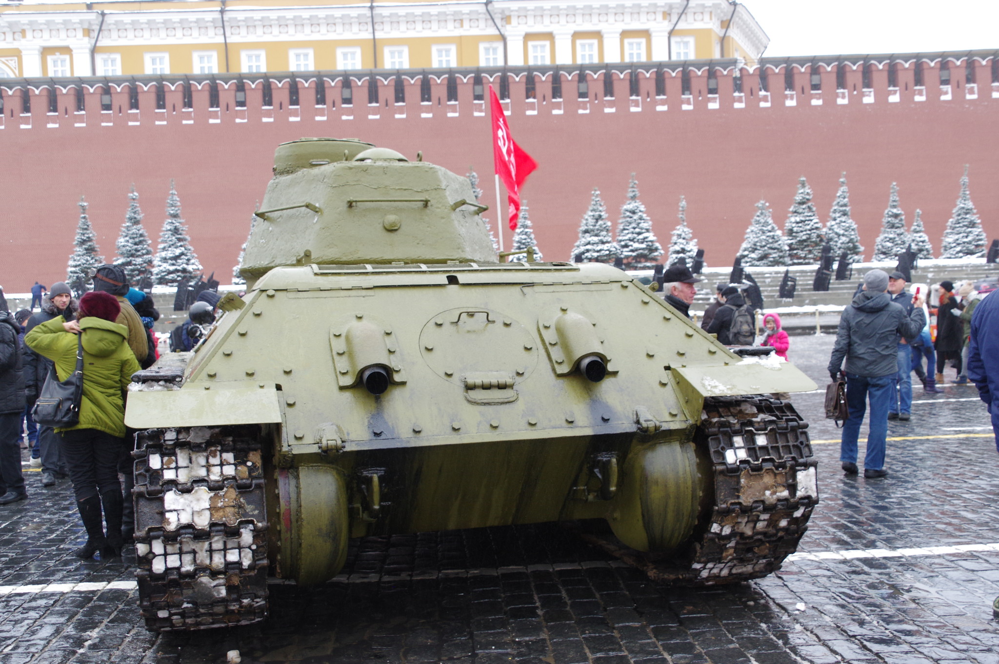 Средний танк Т-34-76 на Красной площади
