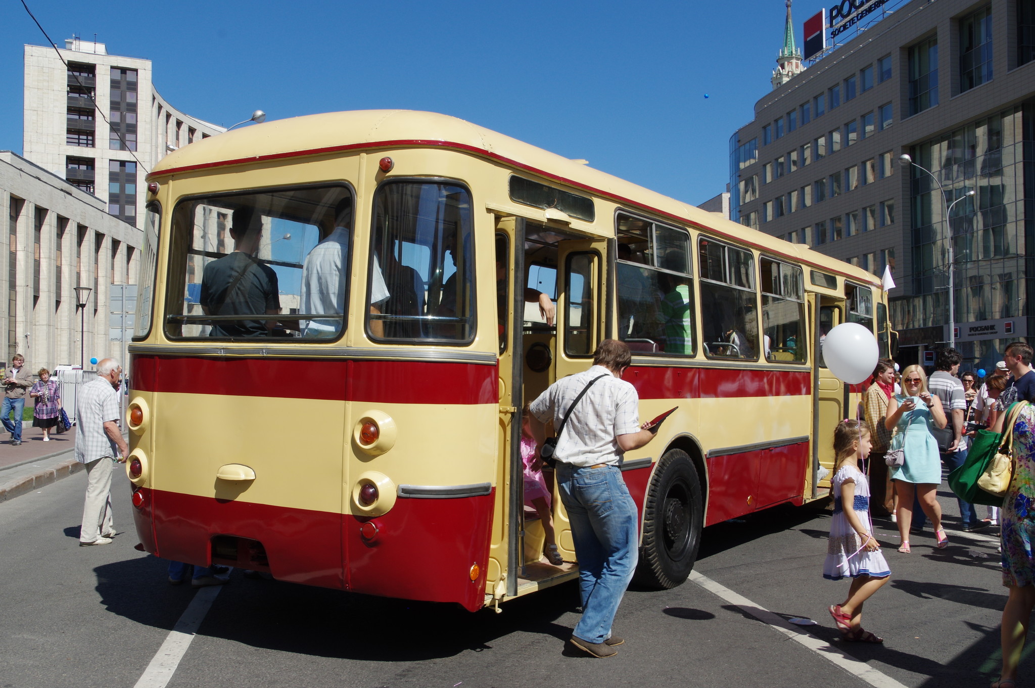 Городской автобус ЛиАЗ-677
