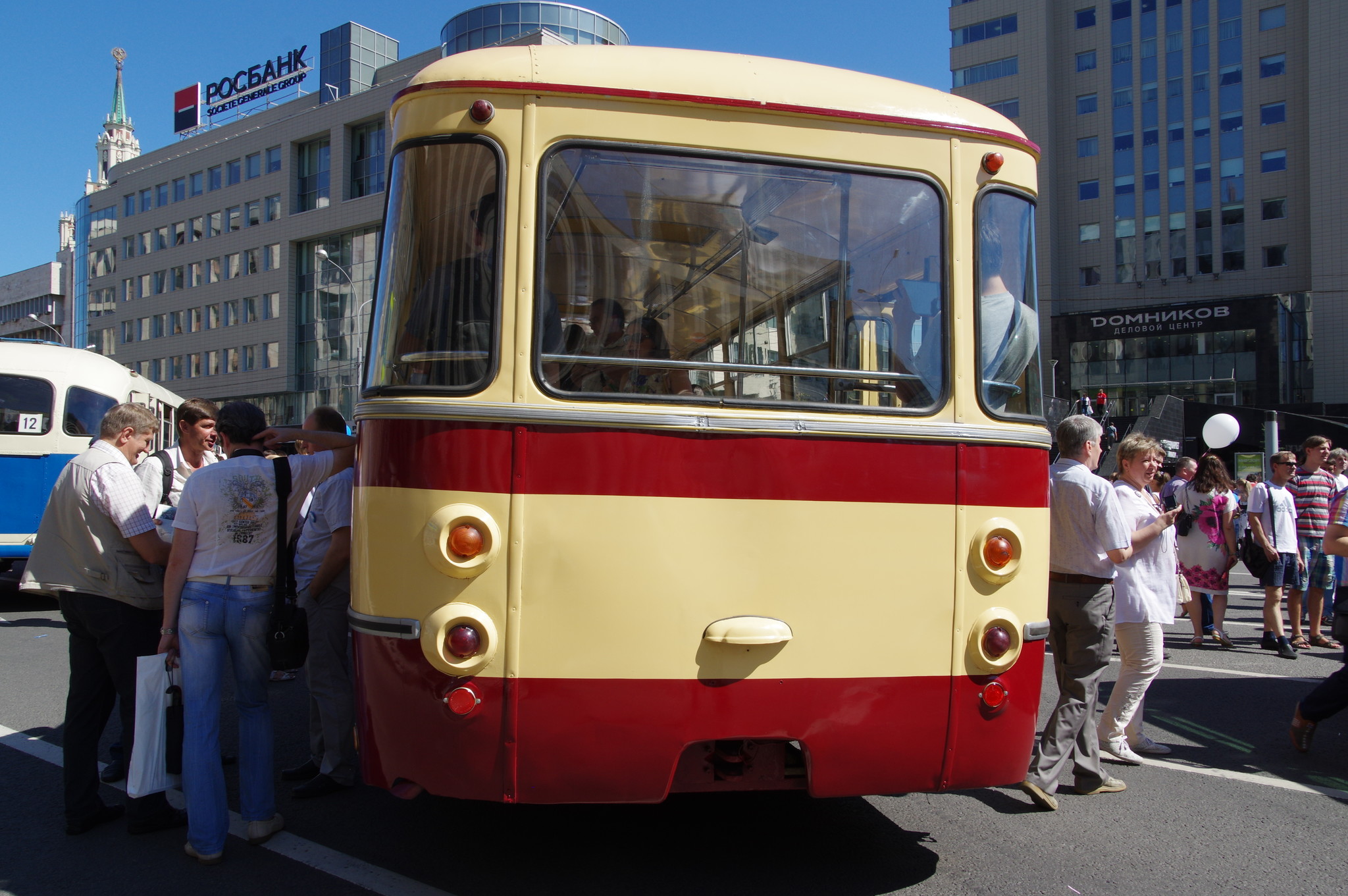 Городской автобус ЛиАЗ-677