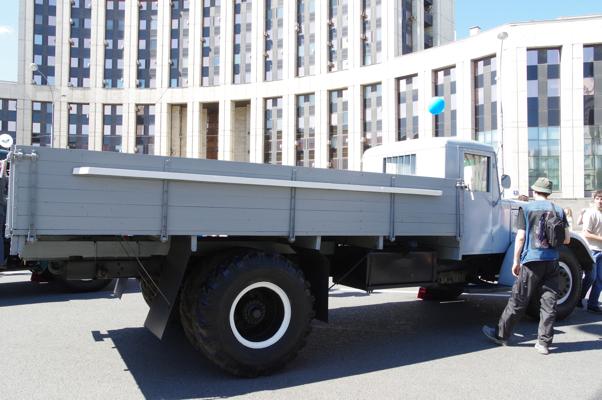 Грузовой автомобиль МАЗ-200
