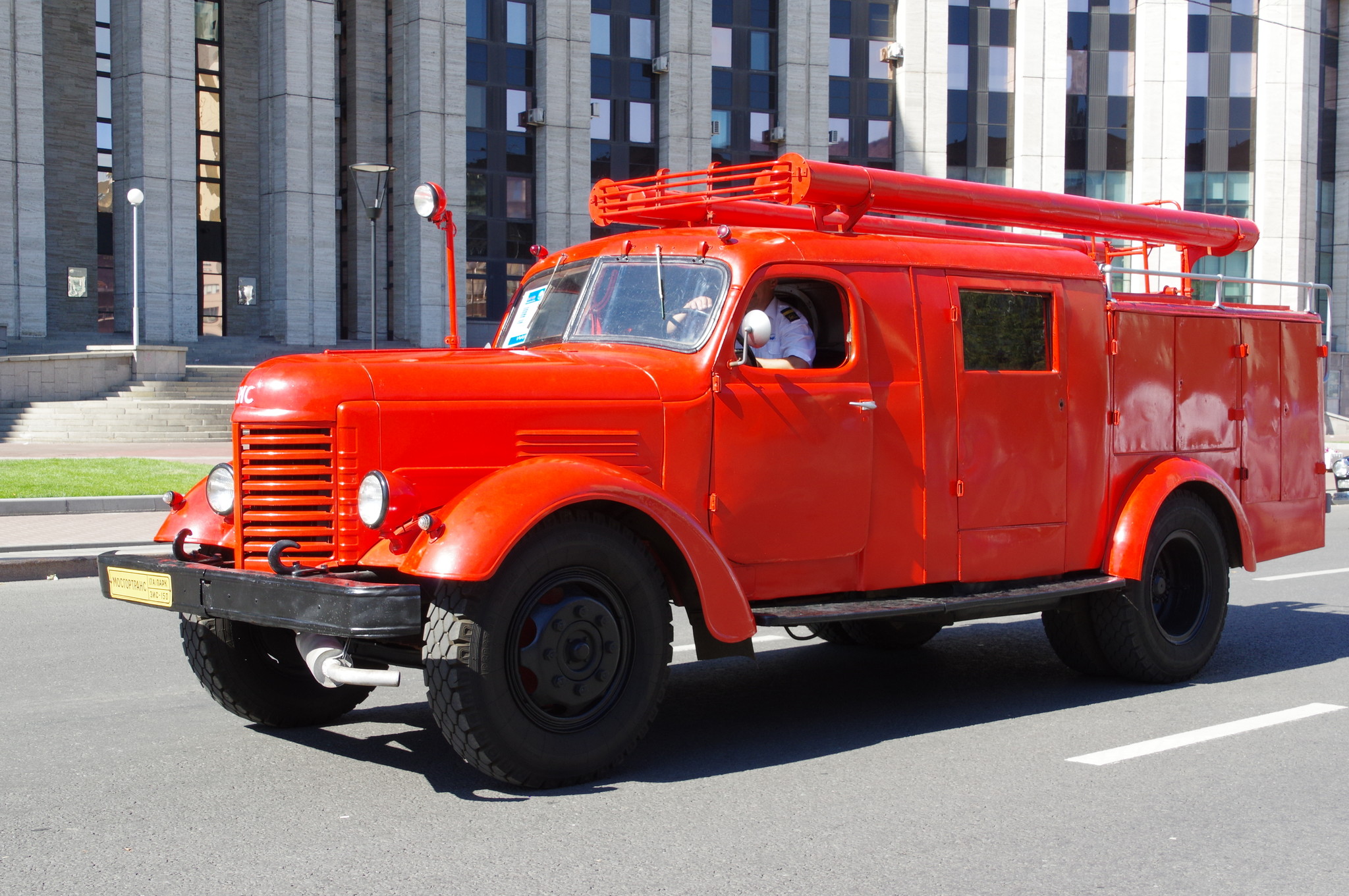 Пожарная автоцистерна ПМЗ-9М