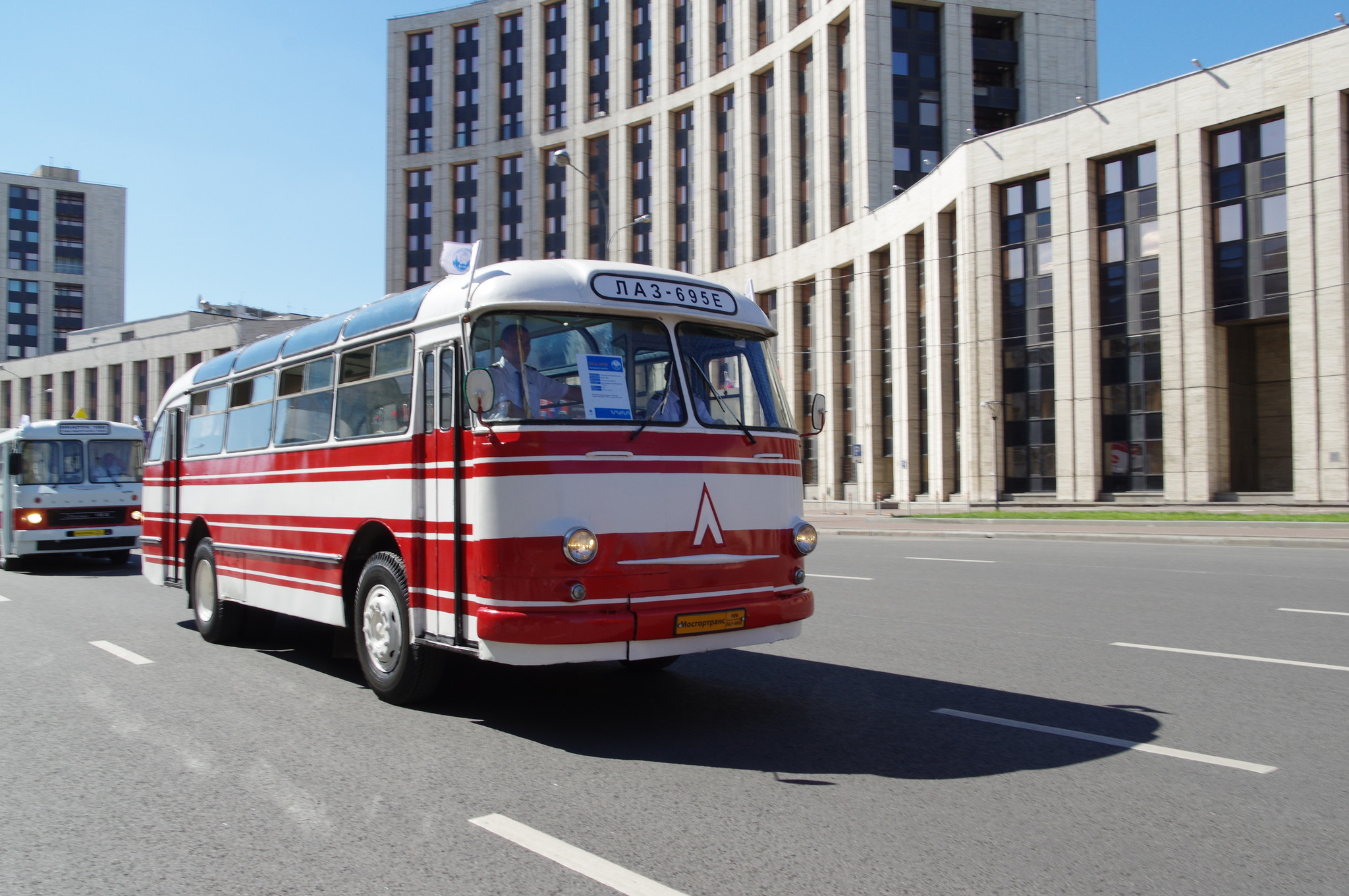Городской автобус ЛАЗ-695Е