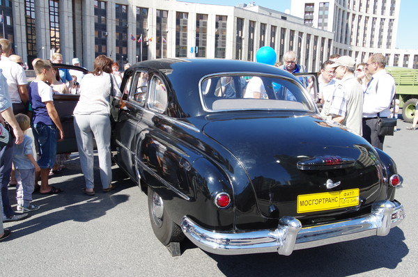 Автомобиль ГАЗ-12 «ЗИМ»