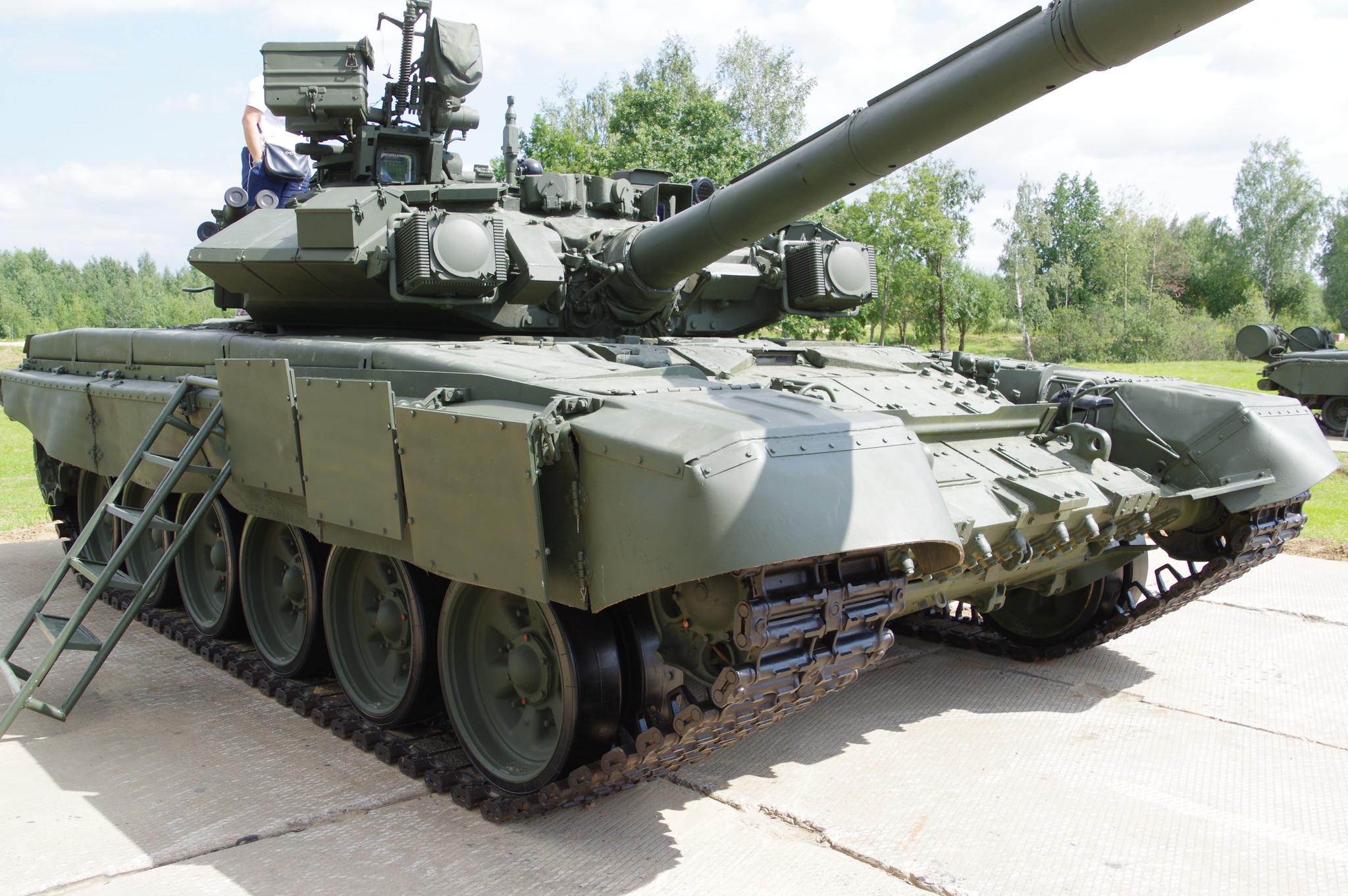 Основной боевой танк Т-90А