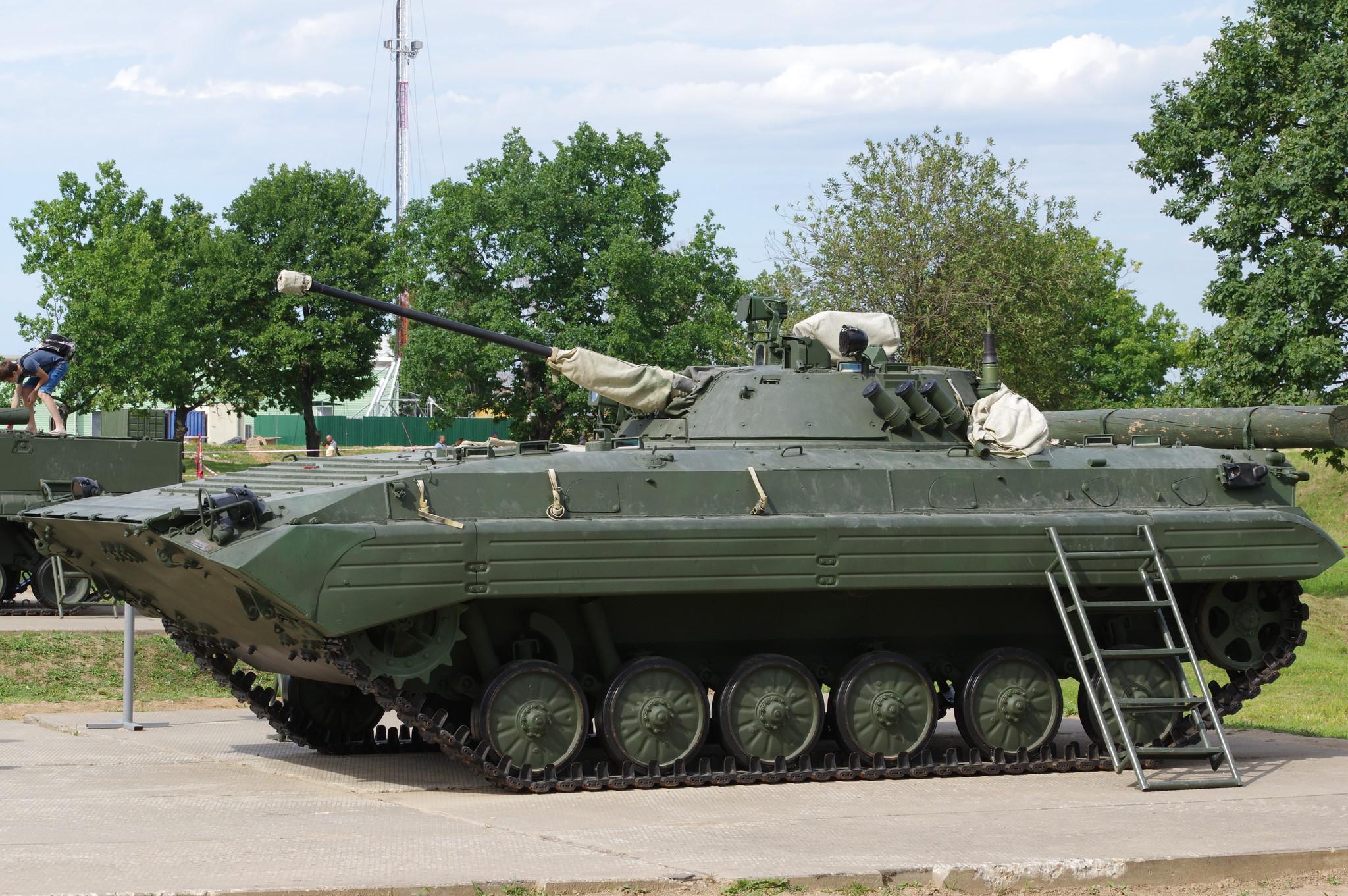 Боевая машина пехоты БМП-2