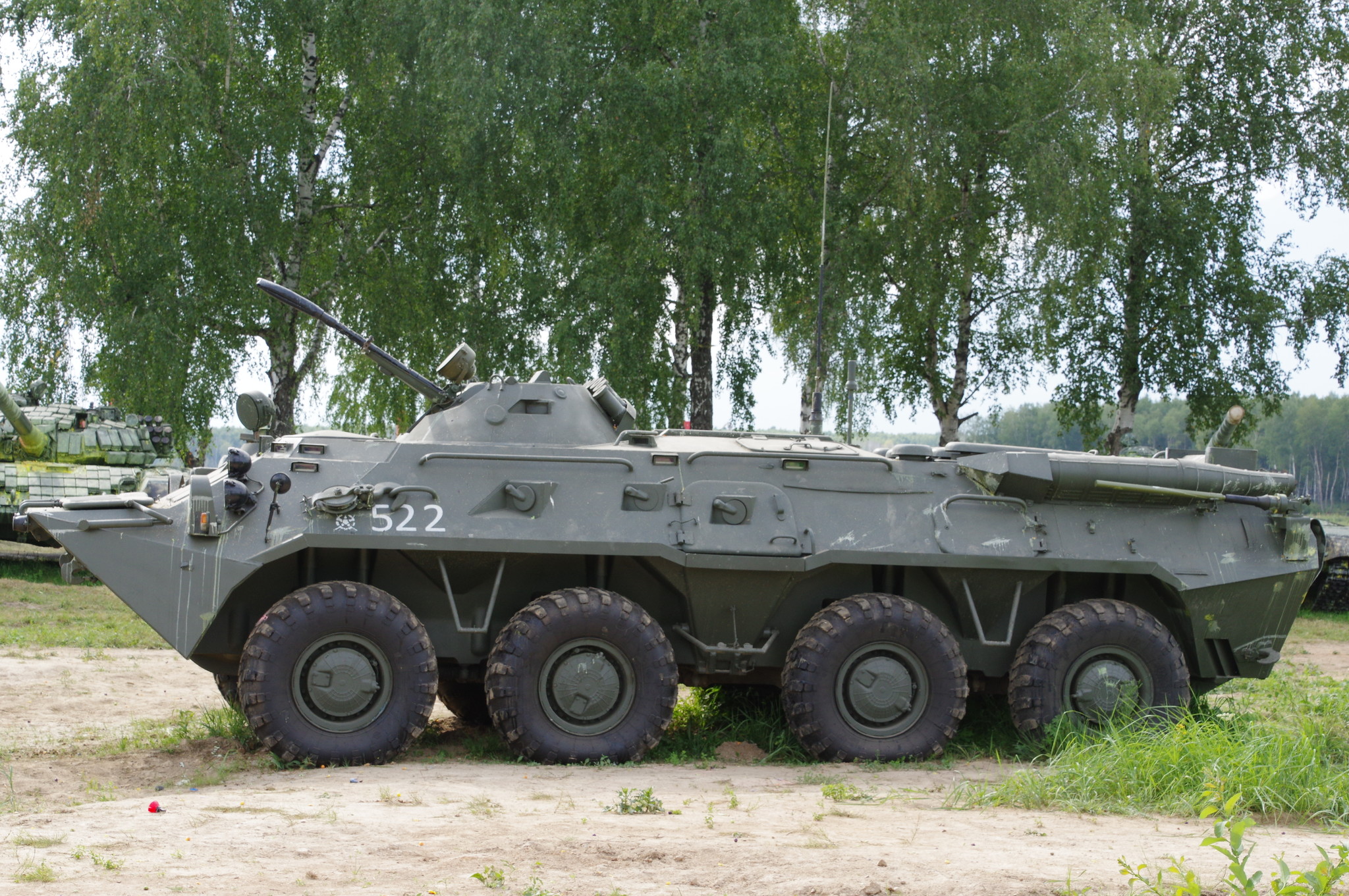 Бронетранспортёр БТР-80