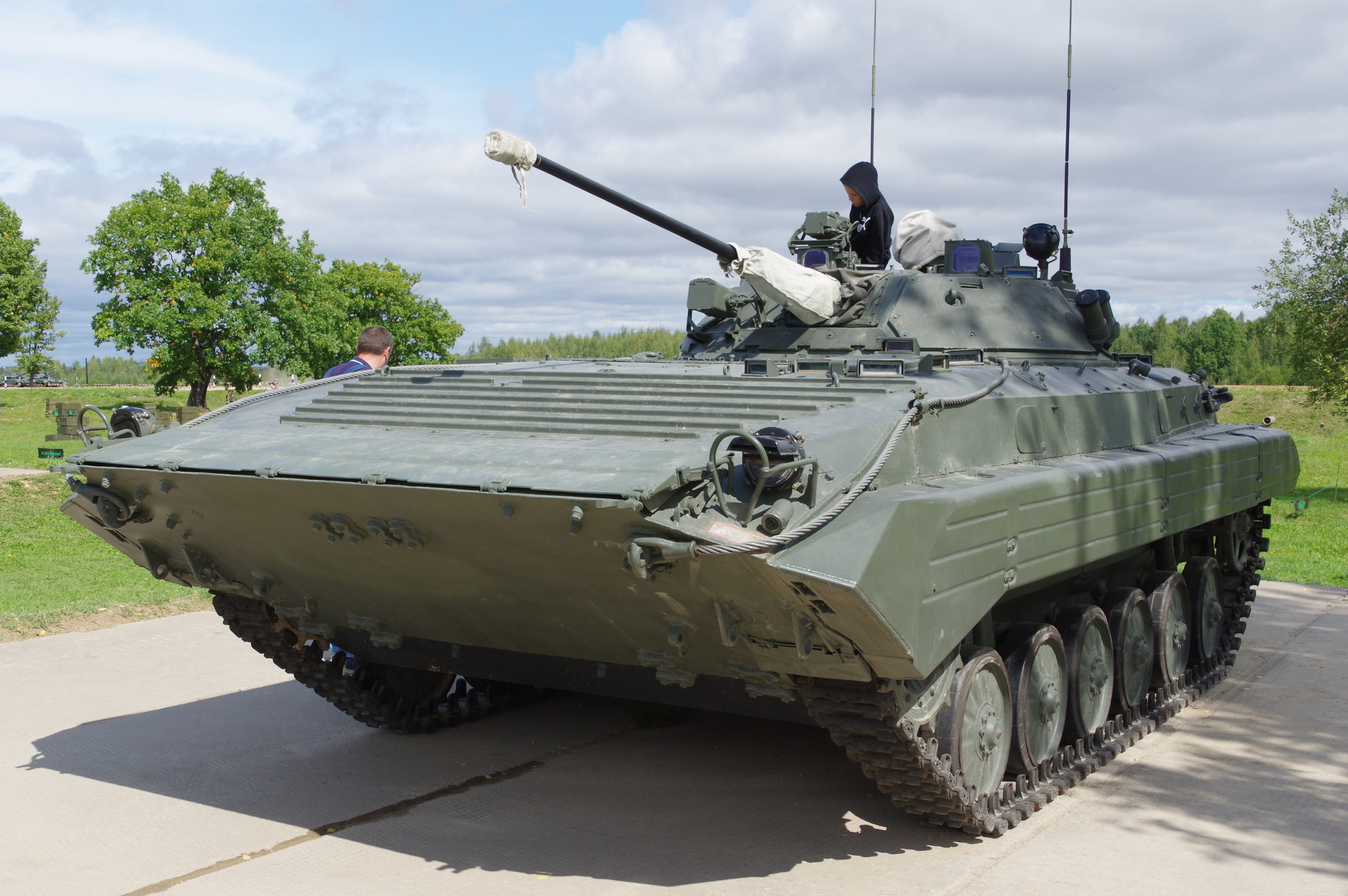 Боевая машина пехоты БМП-2