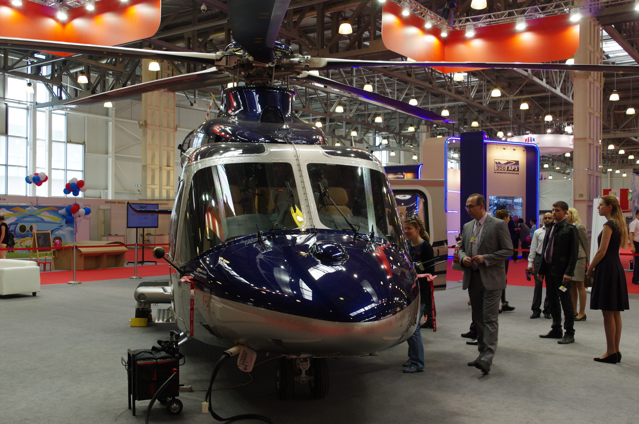 Многоцелевой вертолёт AgustaWestland AW139 (бортовой номер RA-01680)