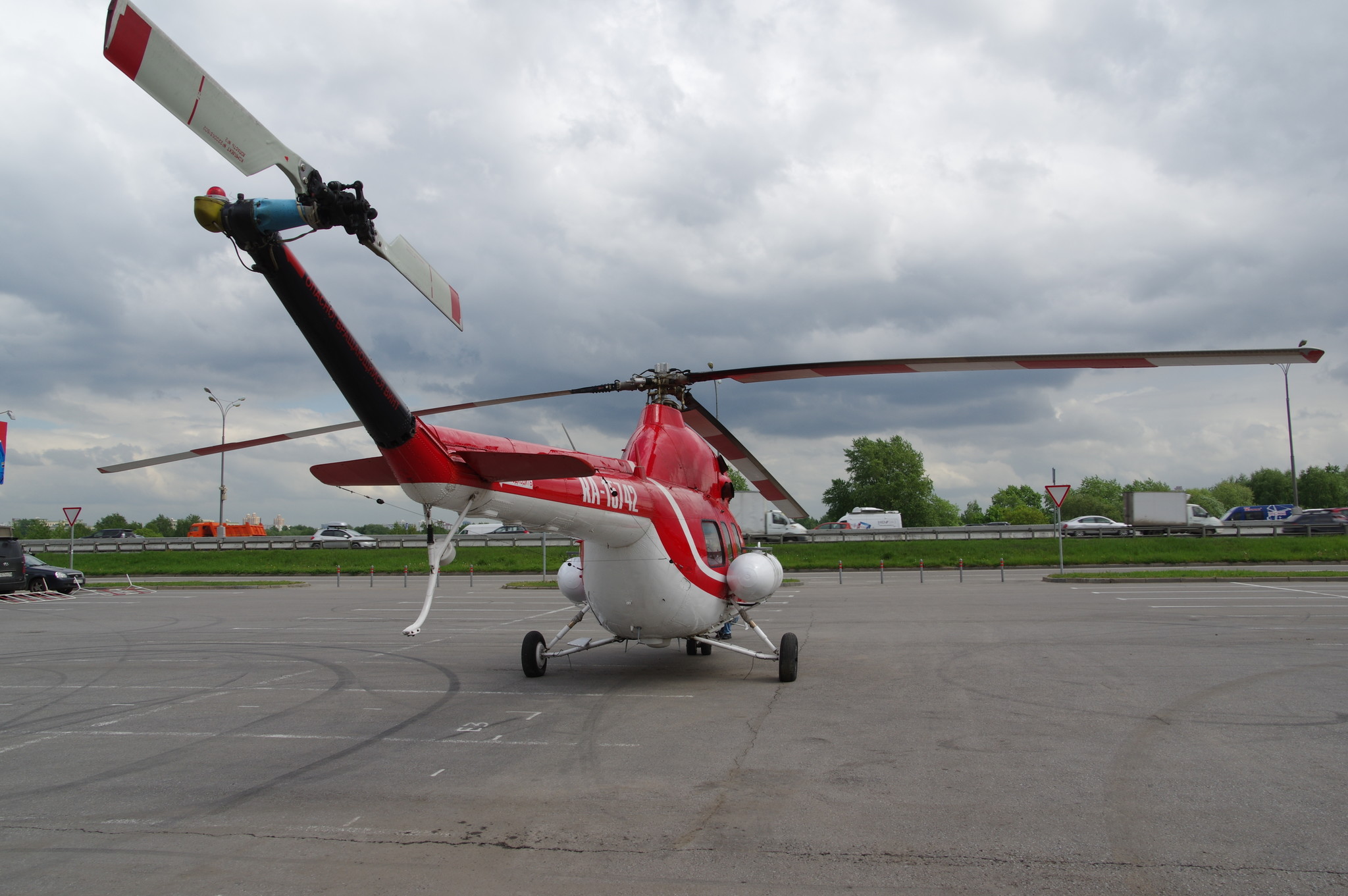 Вертолёт Ми-2 (бортовой номер RA - 15742)