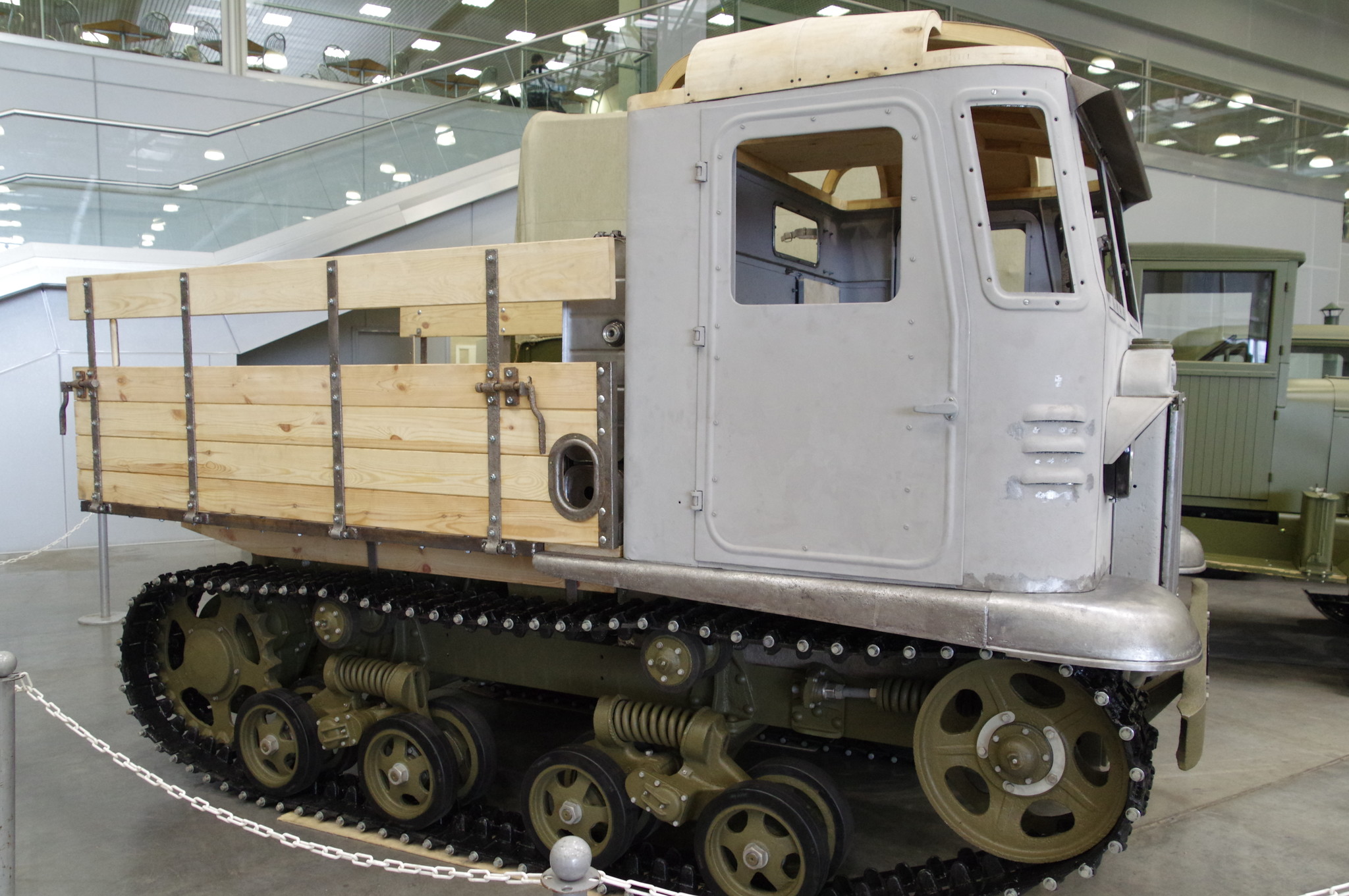 Транспортный тягач СТЗ-5