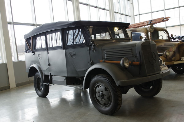 Тяжёлый легковой автомобиль Mercedes Benz L1500A