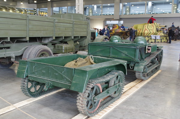 Лёгкий бронетранспортёр Renault UE Chenillette (Полное официальное название — Chenillette de ravitaillement d’infanterie 31R или танкетка снабжения пехоты)