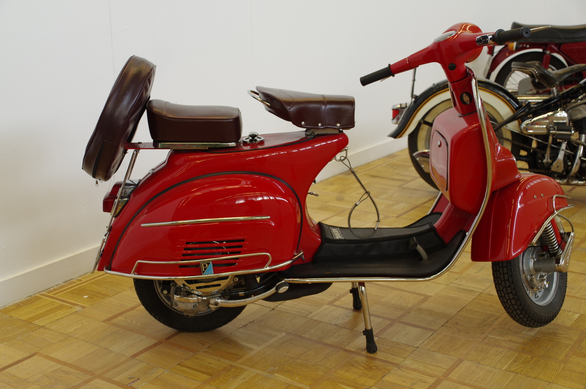 Мотороллер Vespa 150 Super 1966 года выпуска
