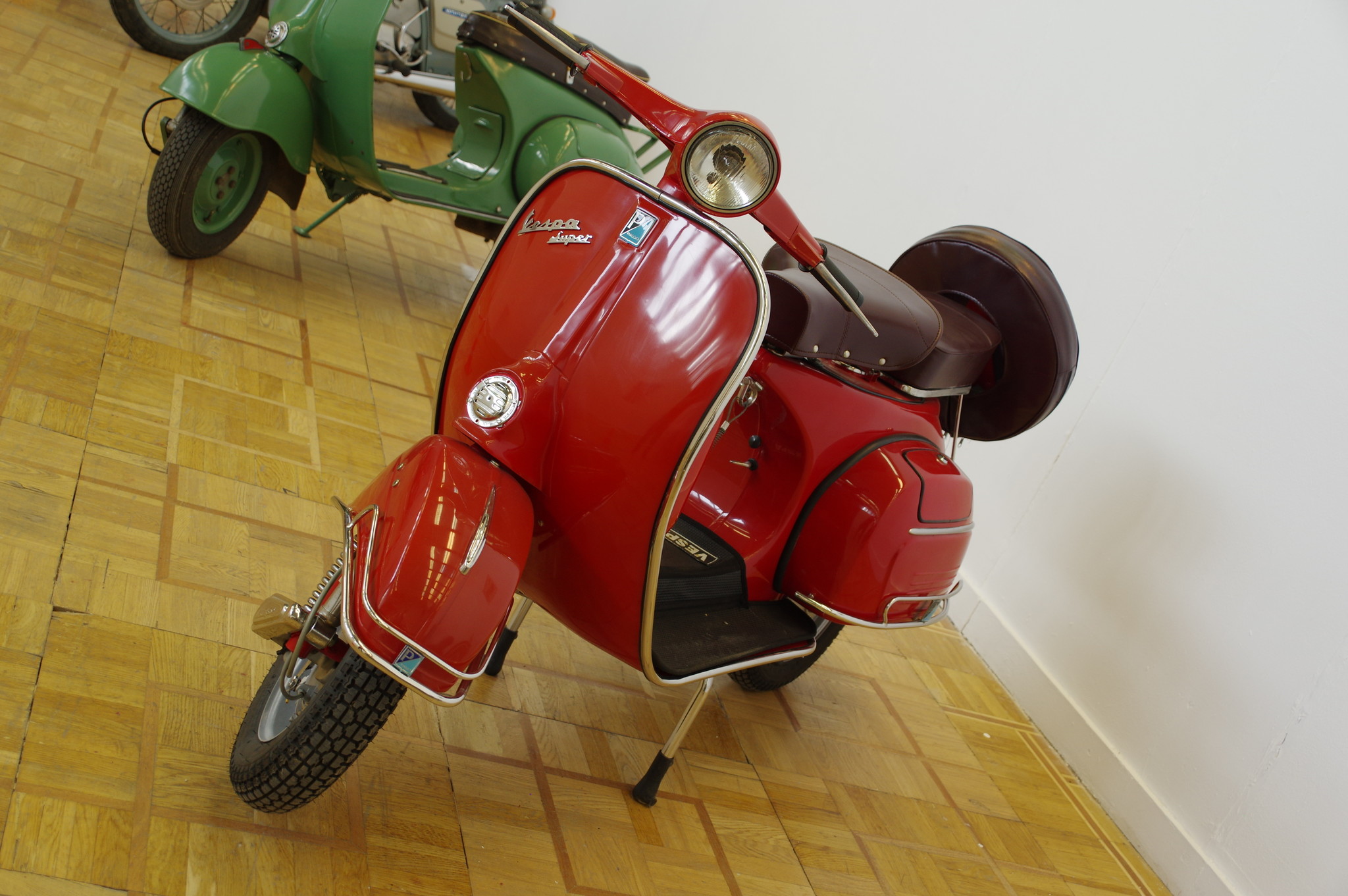 Мотороллер Vespa 150 Super 1966 года выпуска