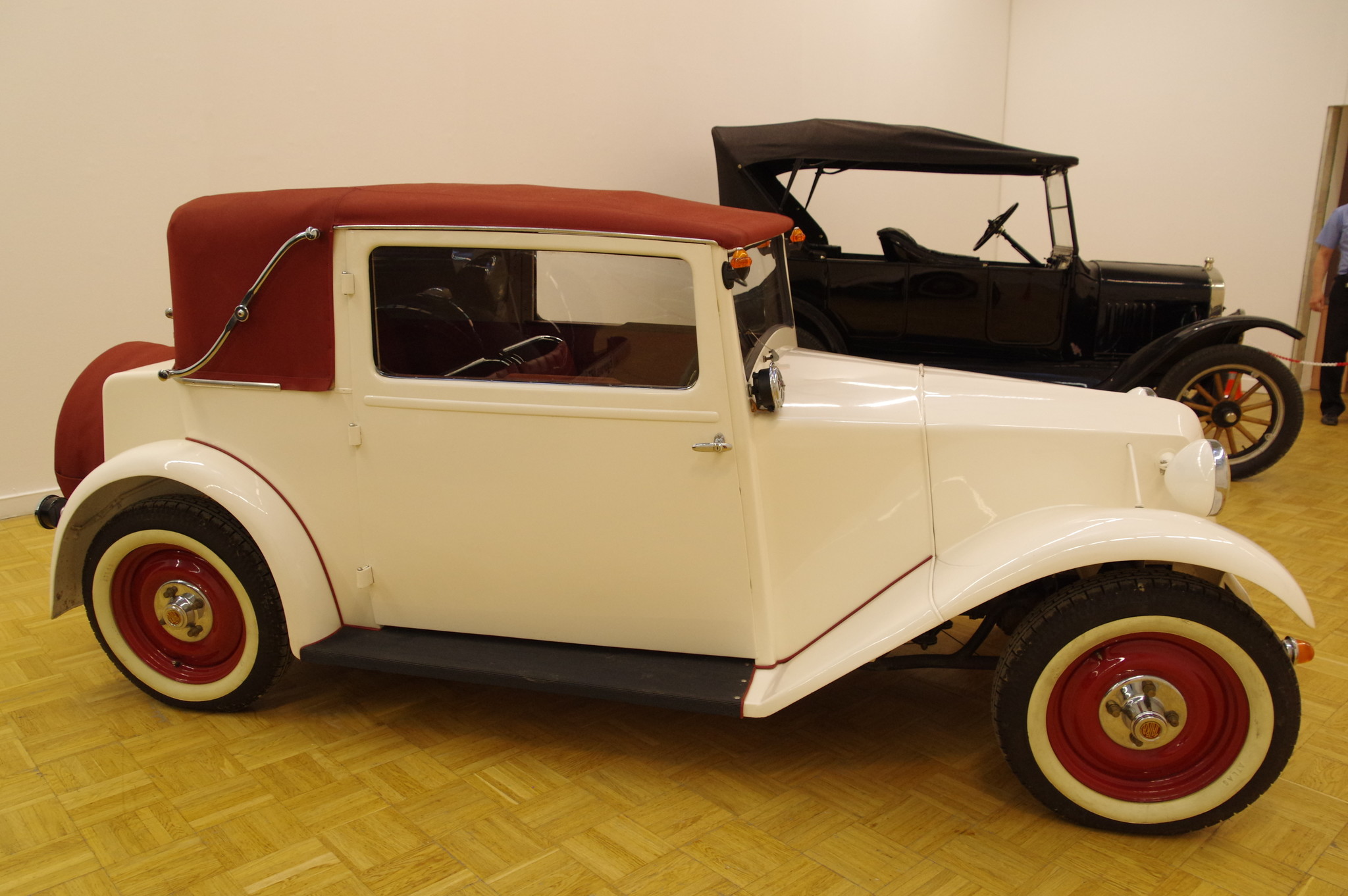 Tatra 57 - 4-местный кабриолет